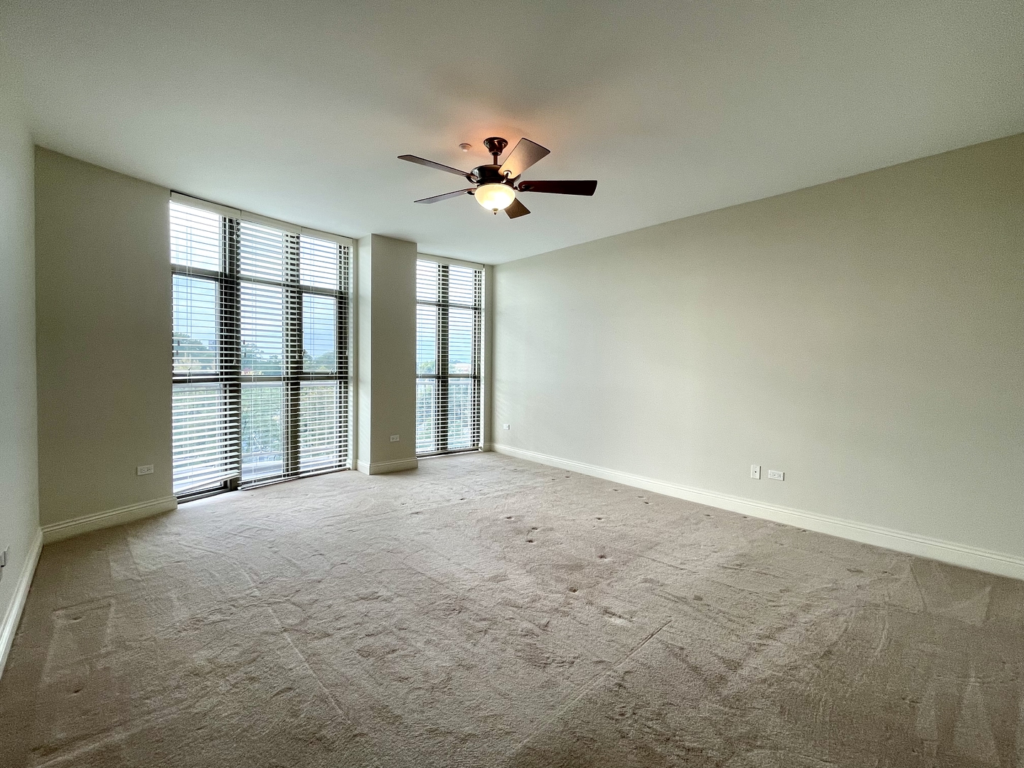 520 S WASHINGTON Street Unit: 604