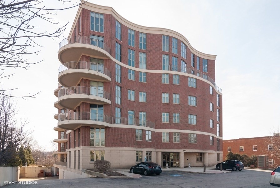 520 S WASHINGTON Street Unit: 604