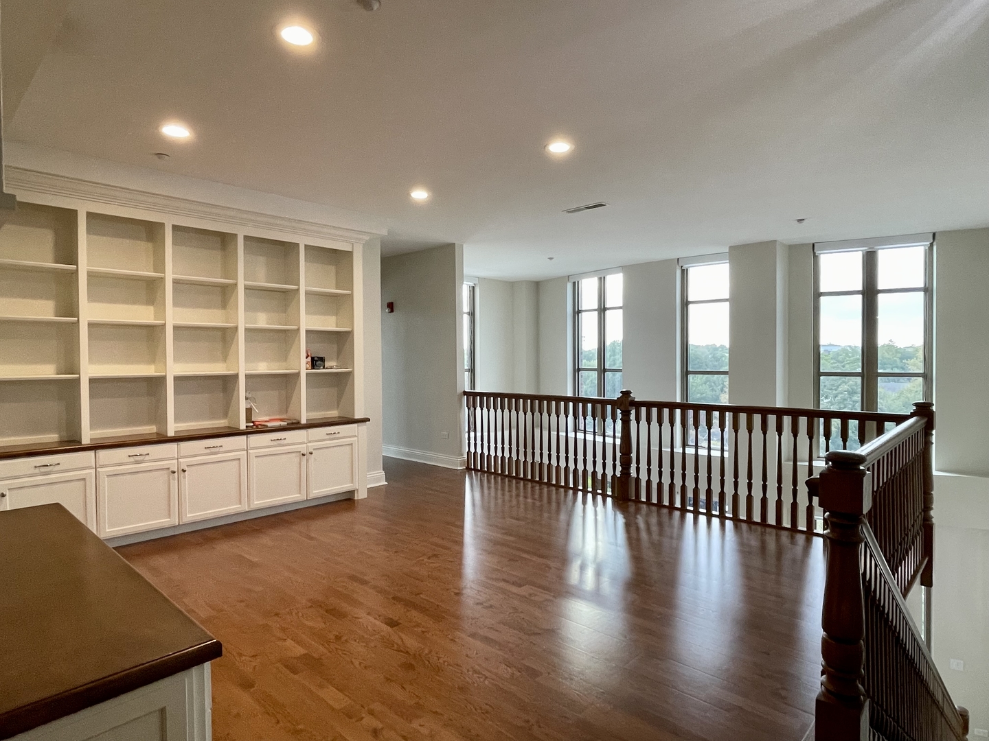 520 S WASHINGTON Street Unit: 604