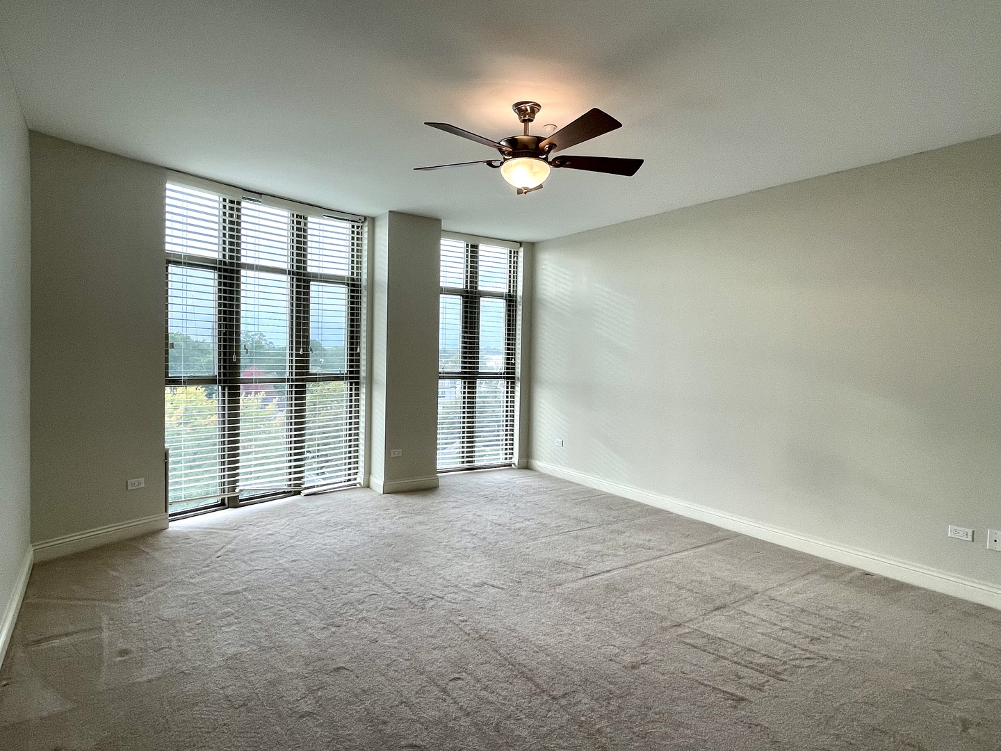 520 S WASHINGTON Street Unit: 604