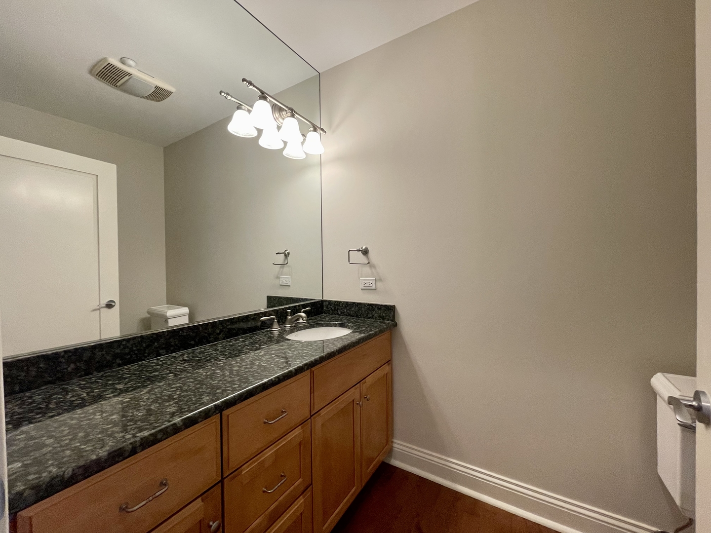 520 S WASHINGTON Street Unit: 604