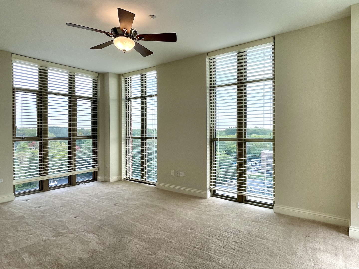 520 S WASHINGTON Street Unit: 604