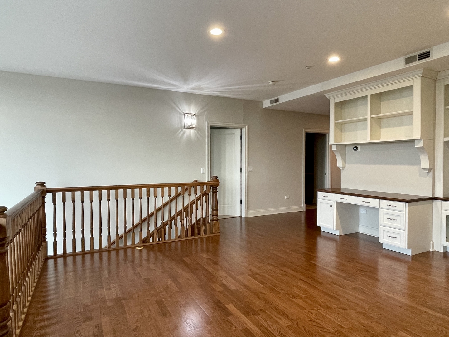 520 S WASHINGTON Street Unit: 604