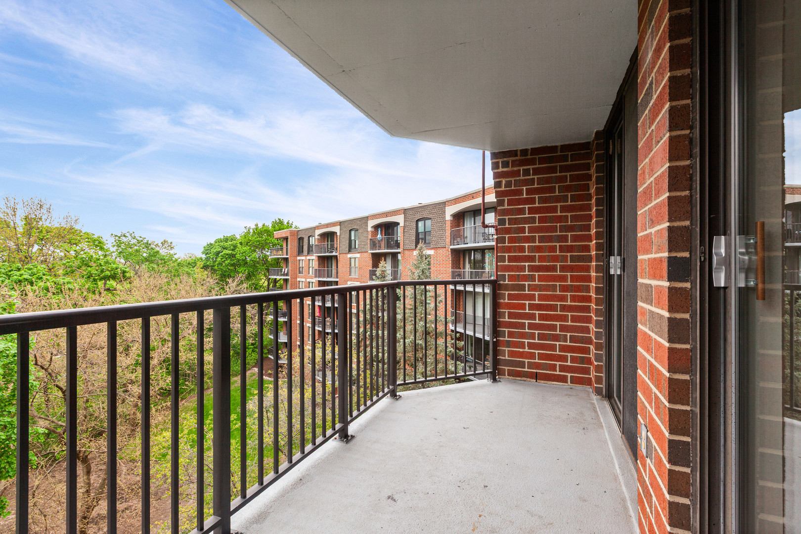 511 Aurora Avenue Unit: 516