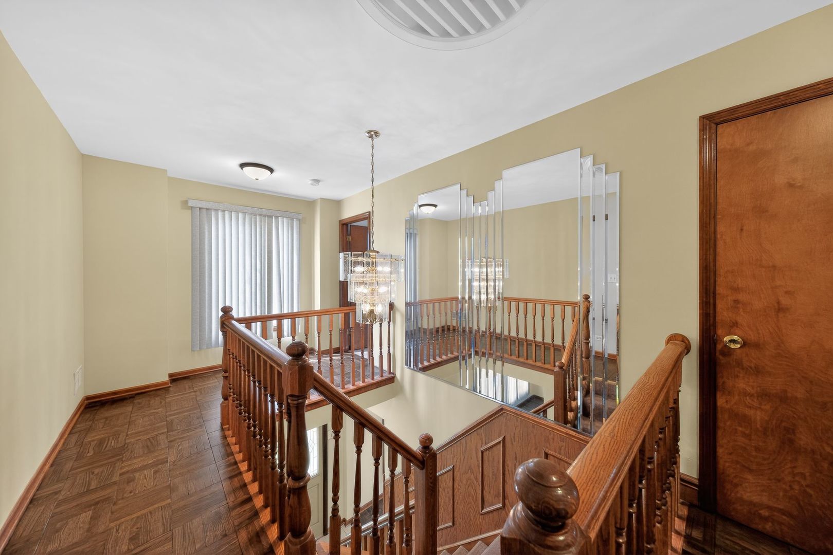 1152 E Walnut Avenue