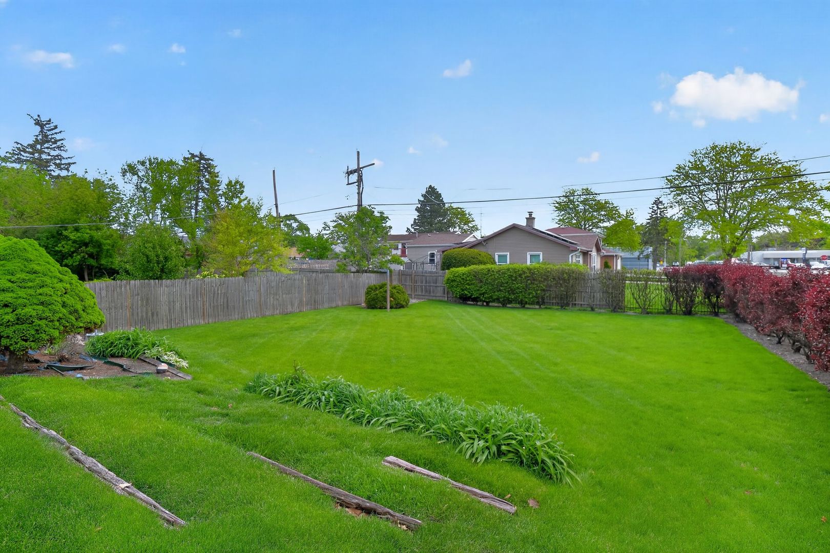 1152 E Walnut Avenue