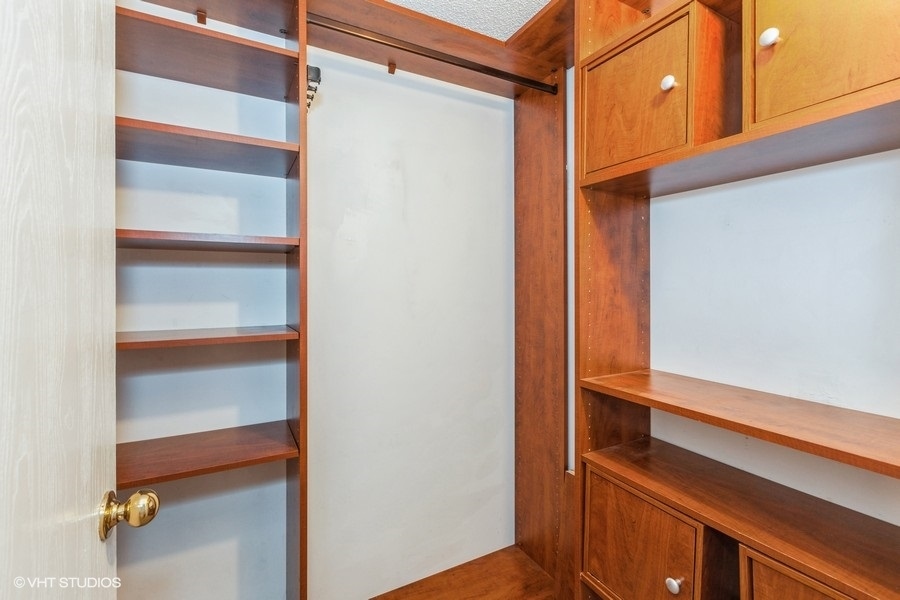 509 Aurora Avenue Unit: 220