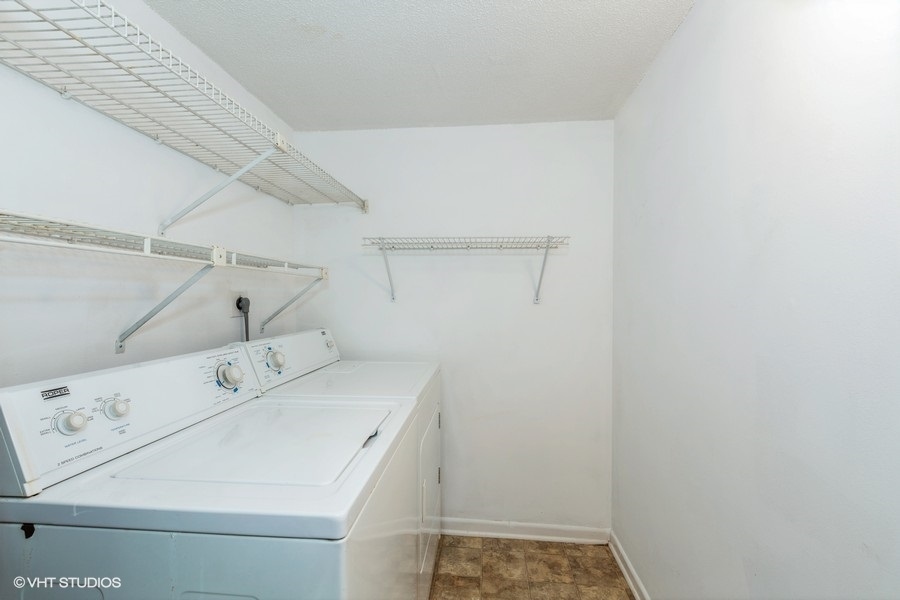 509 Aurora Avenue Unit: 220
