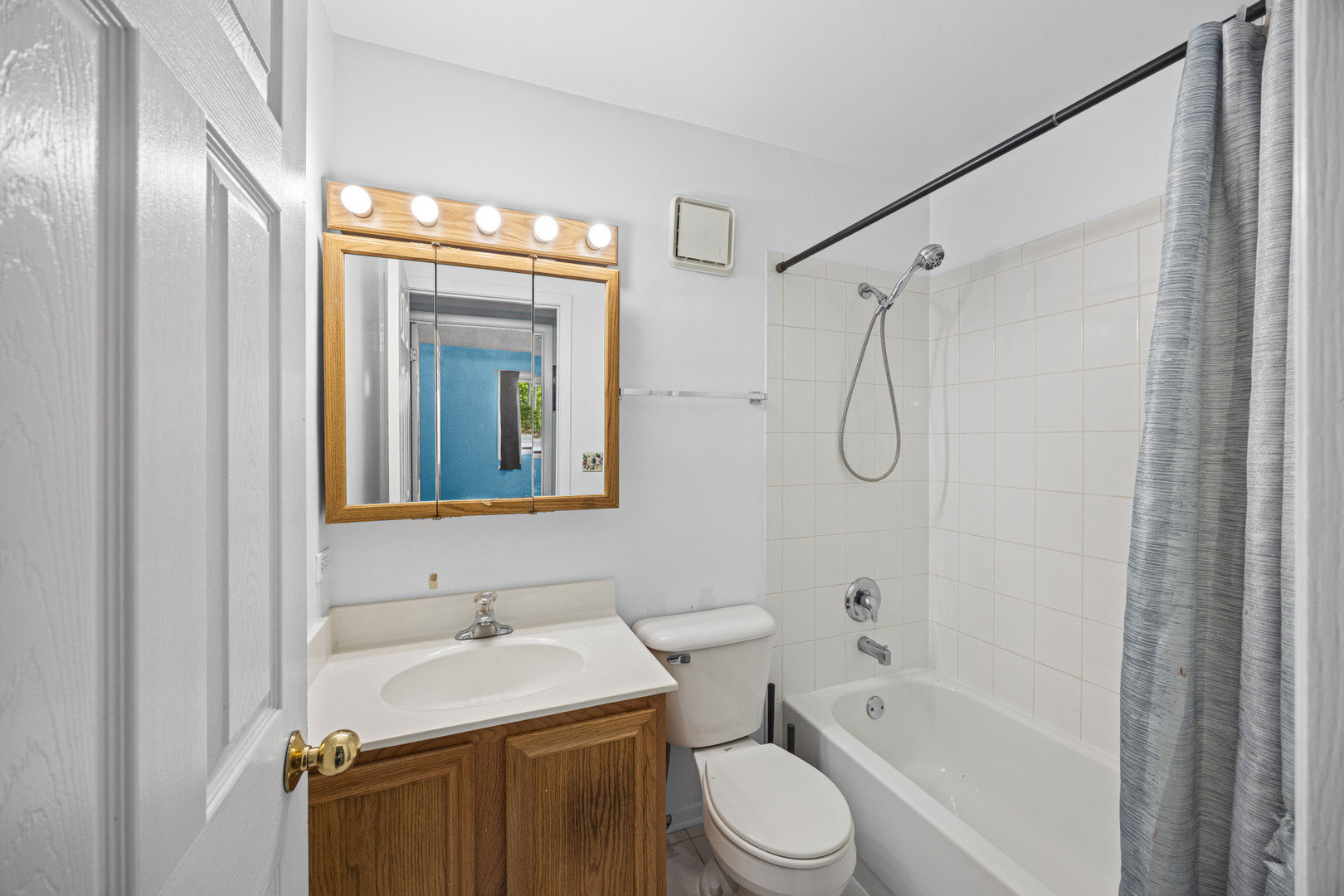 2880 Torrey Pine Lane Unit: 1H