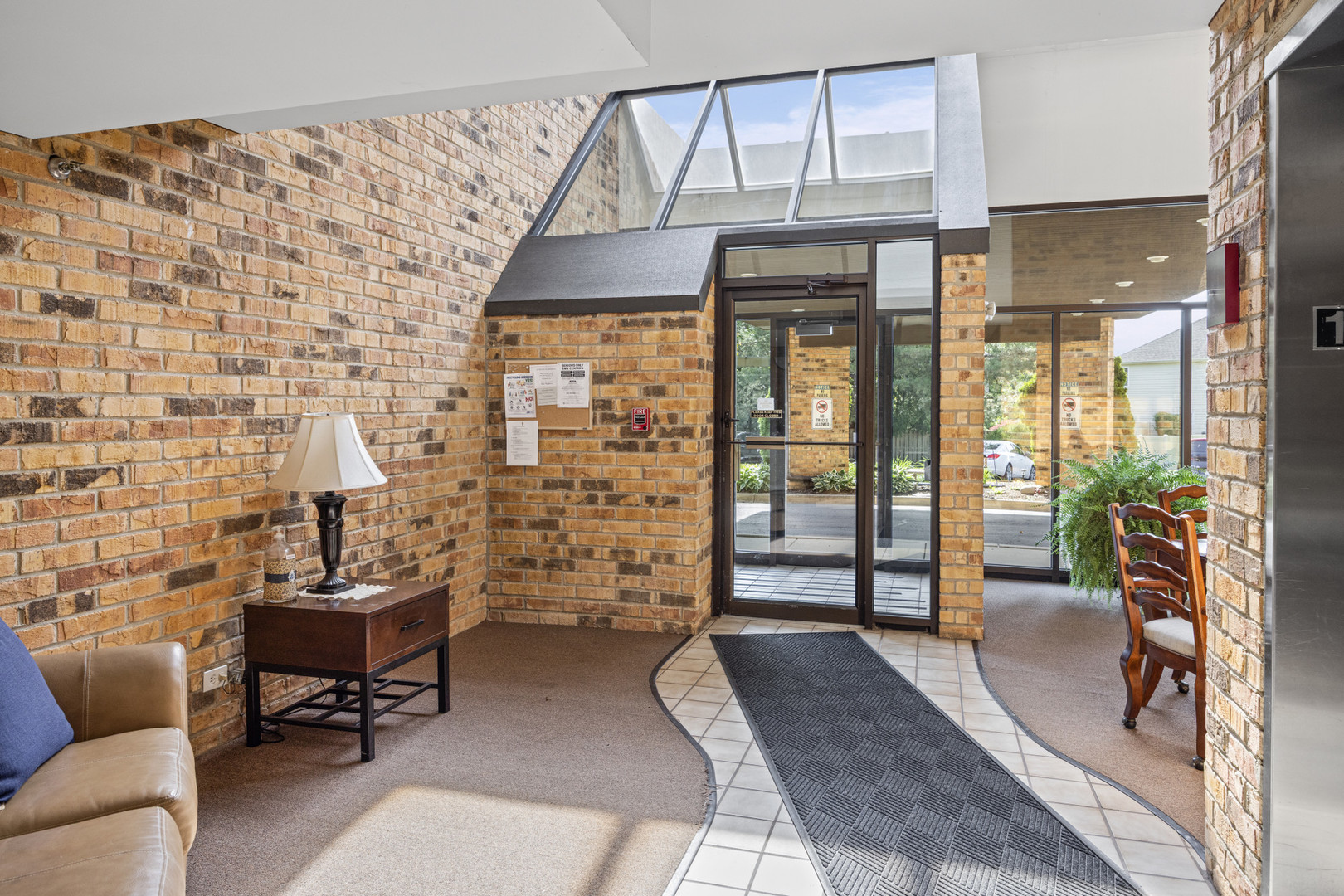 2880 Torrey Pine Lane Unit: 1H