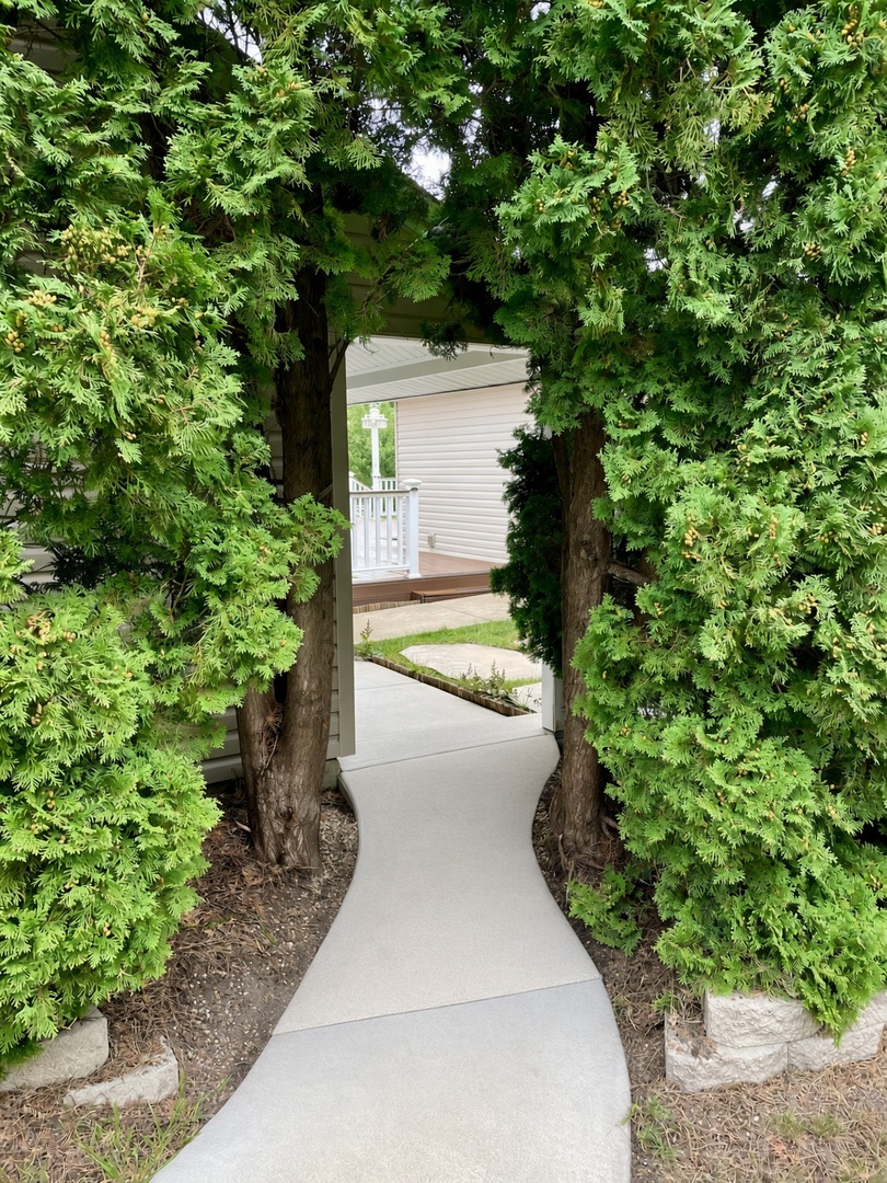 4 River Bend Road