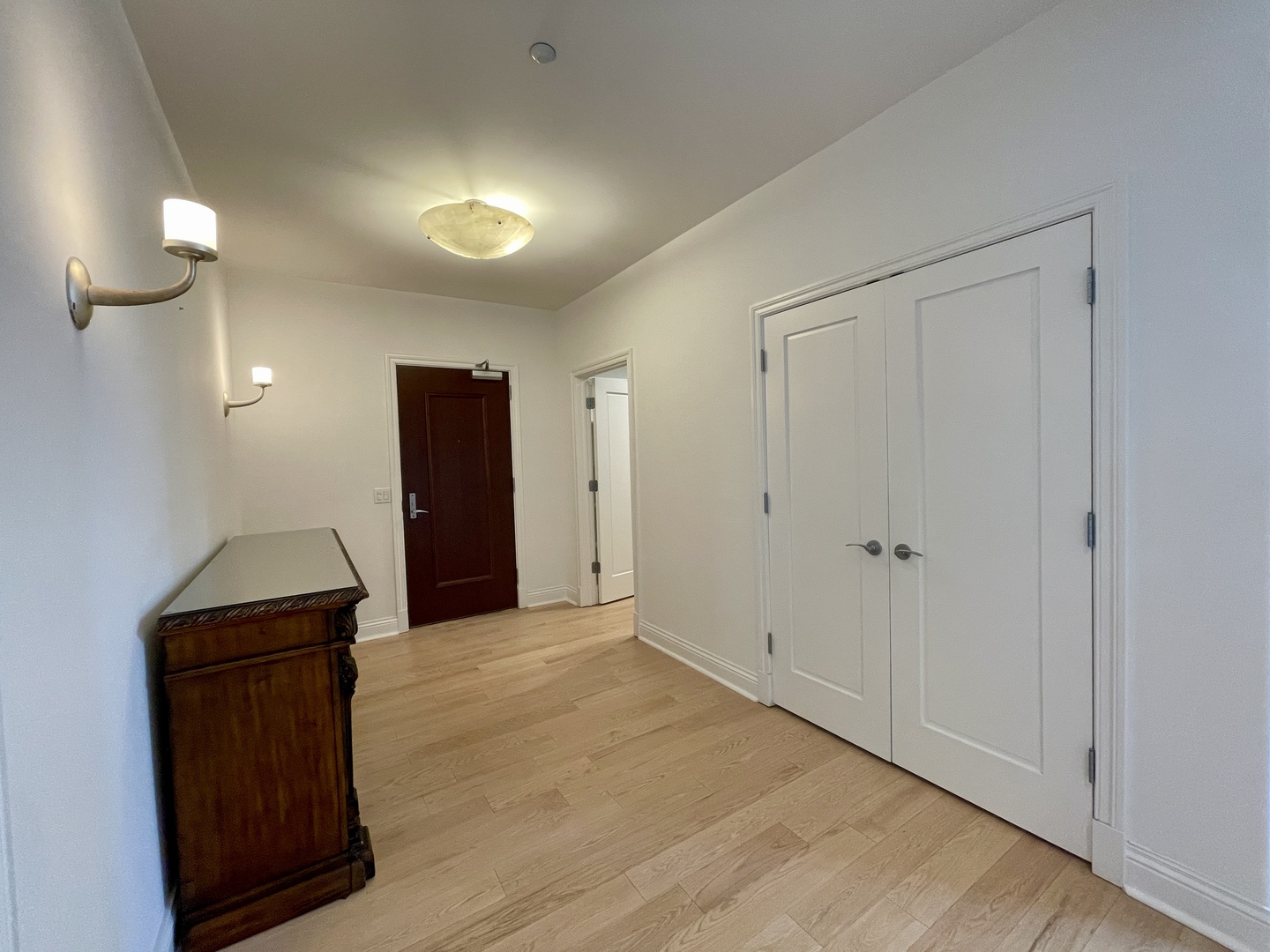520 S WASHINGTON Street Unit: PH3
