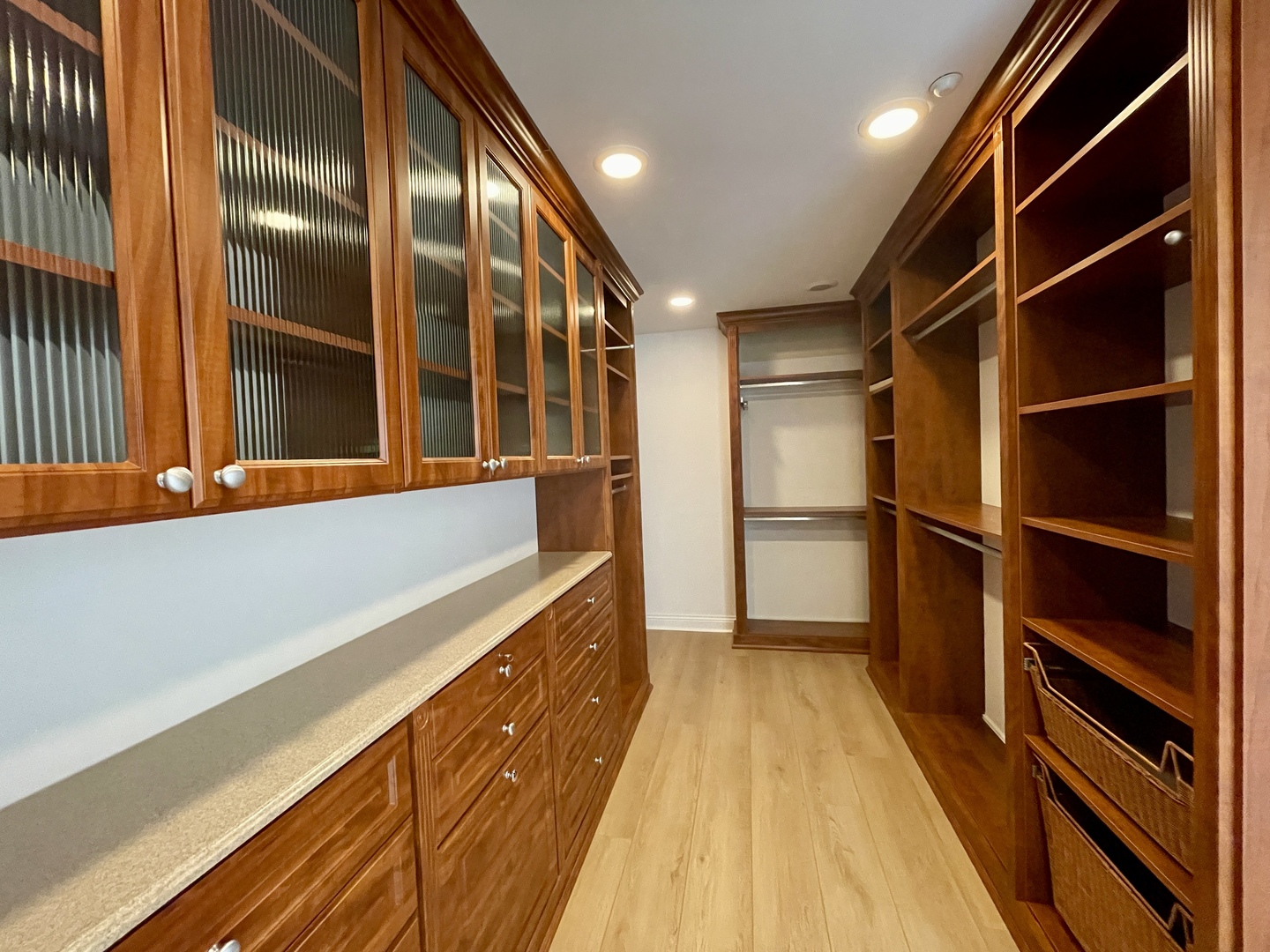 520 S WASHINGTON Street Unit: PH3