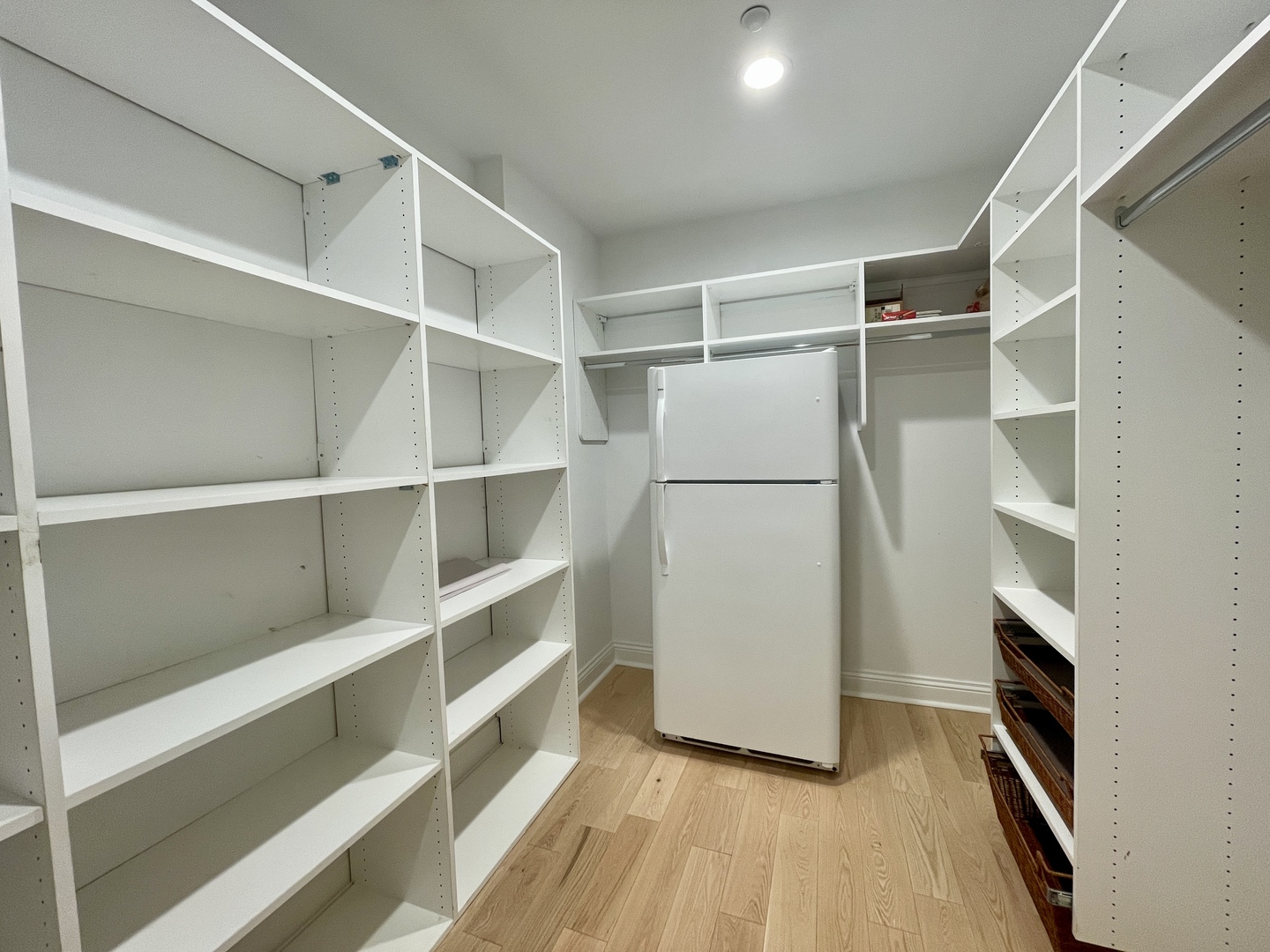 520 S WASHINGTON Street Unit: PH3