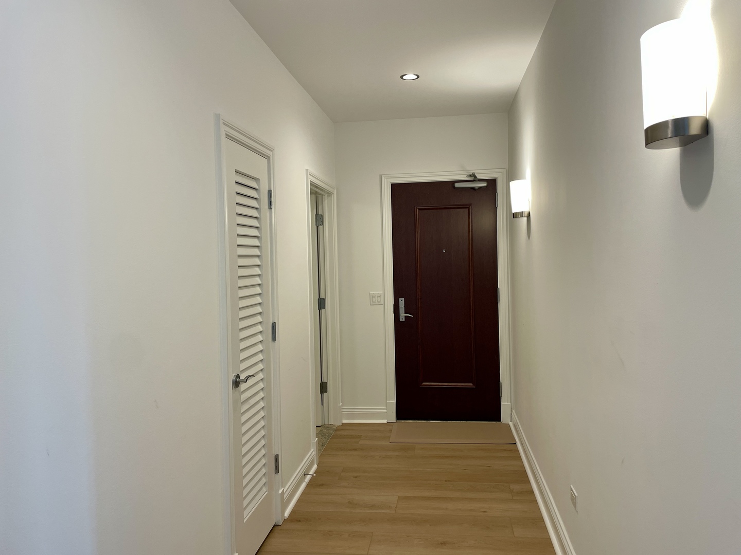 520 S WASHINGTON Street Unit: PH3