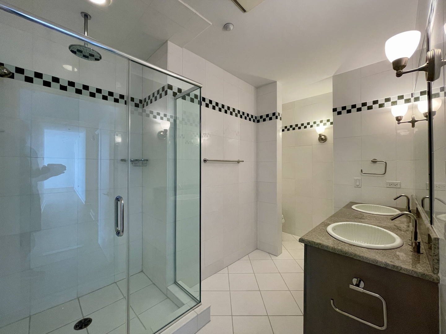520 S WASHINGTON Street Unit: PH3