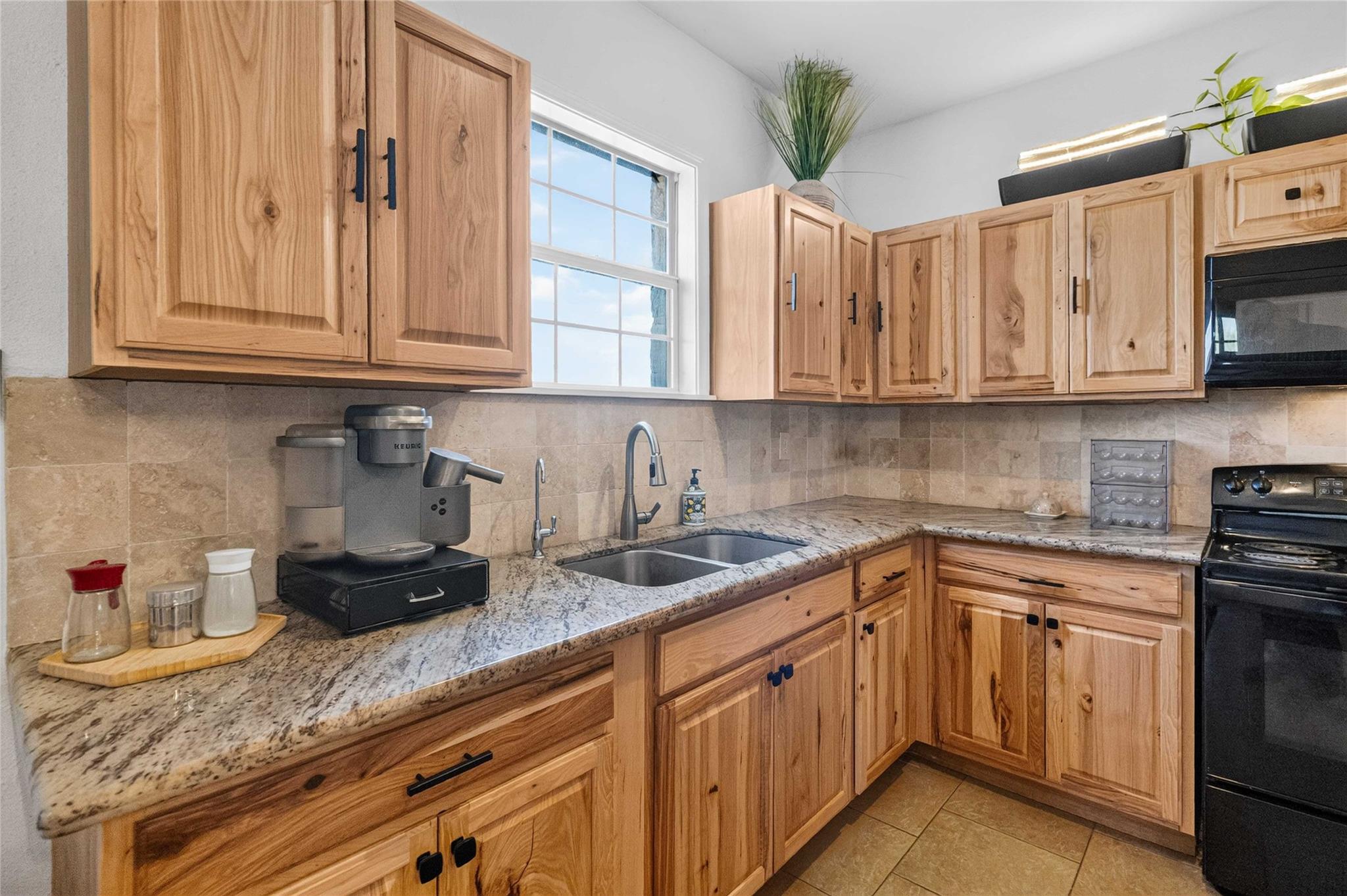 21174 Us Highway 281 S