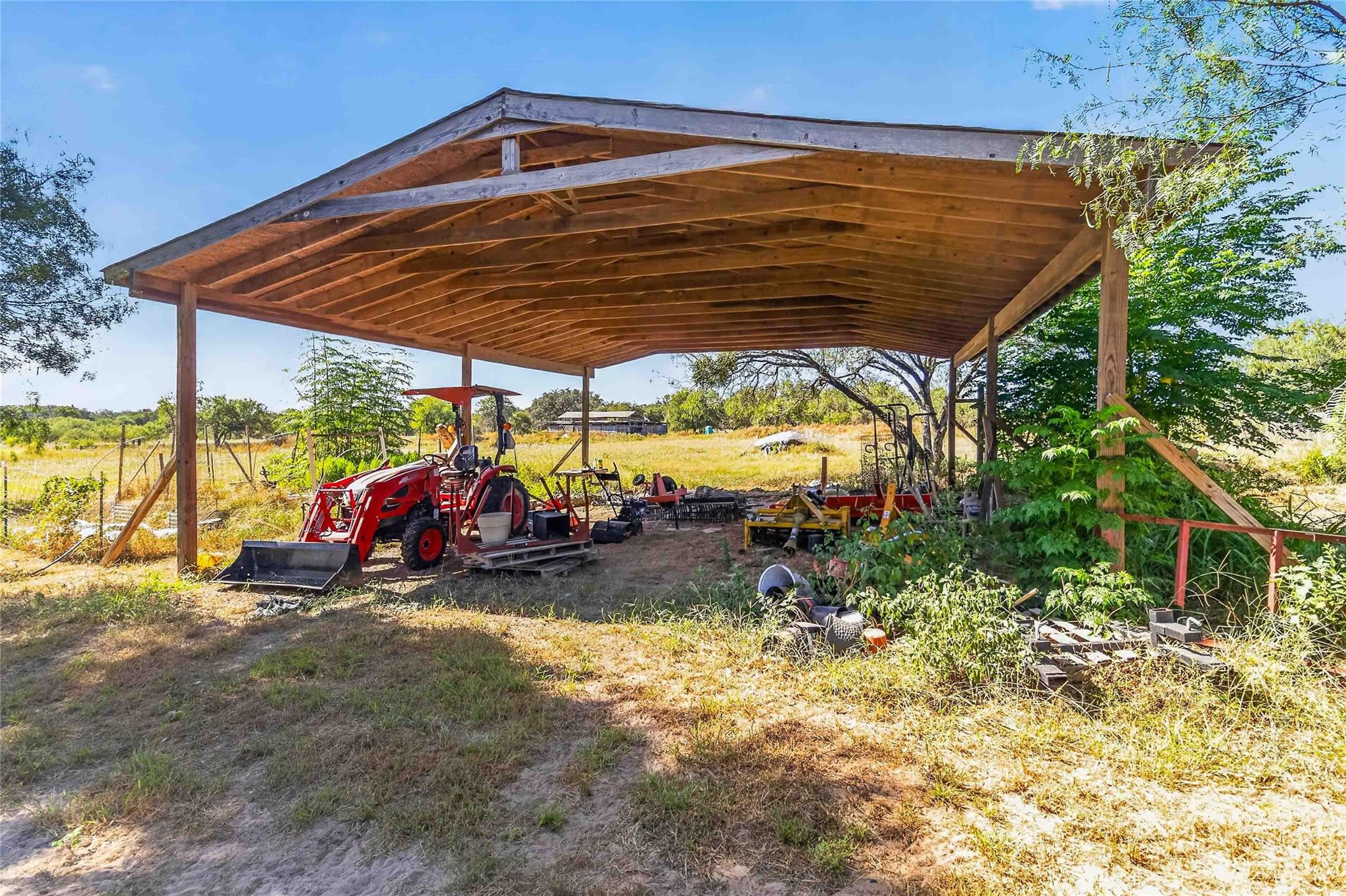 21174 Us Highway 281 S