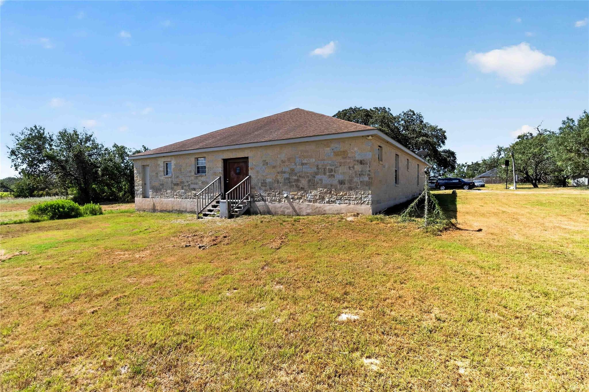 21174 Us Highway 281 S