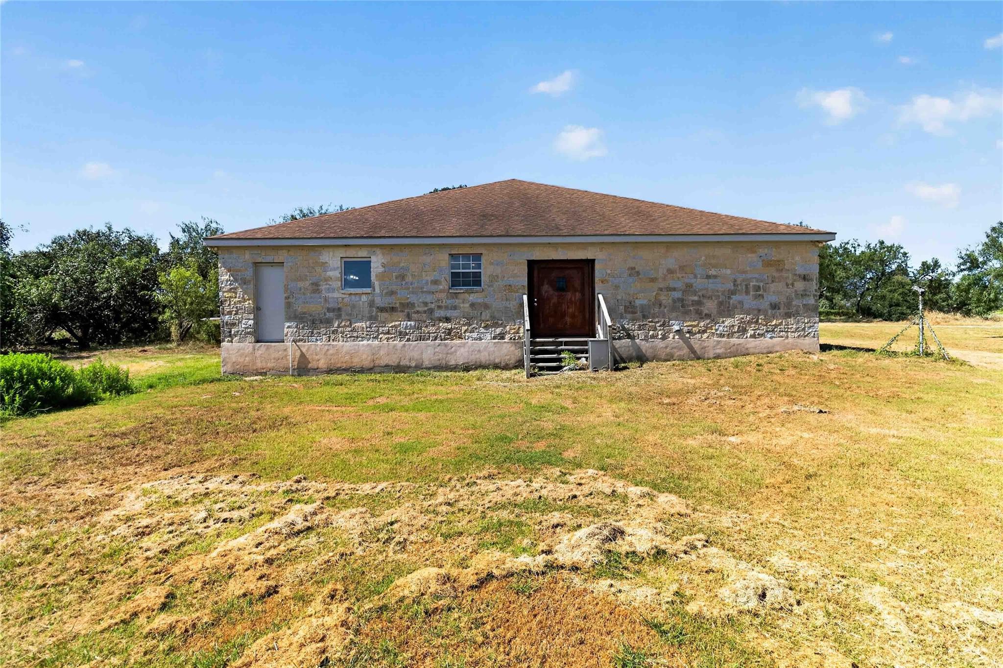 21174 Us Highway 281 S