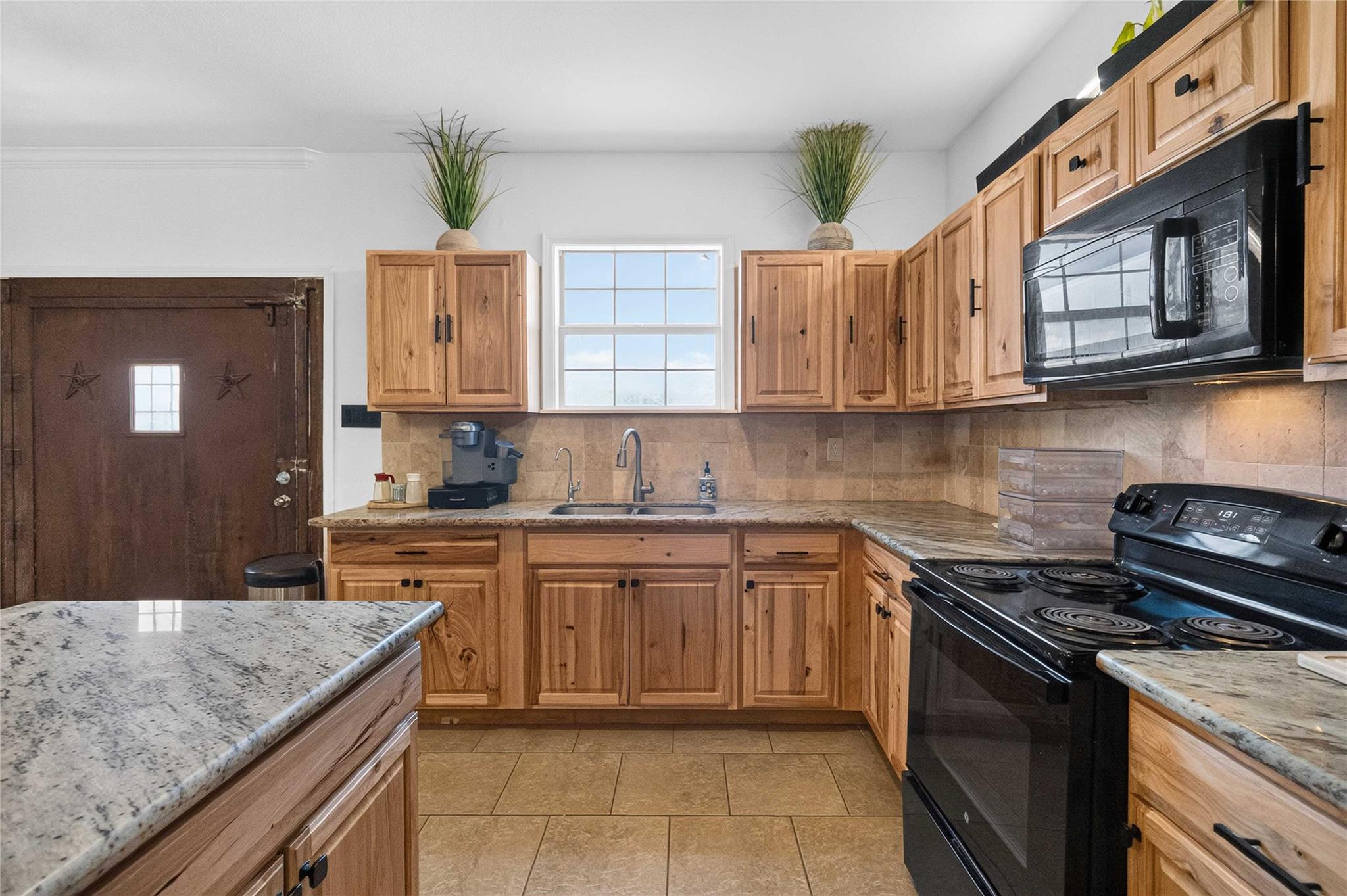 21174 Us Highway 281 S