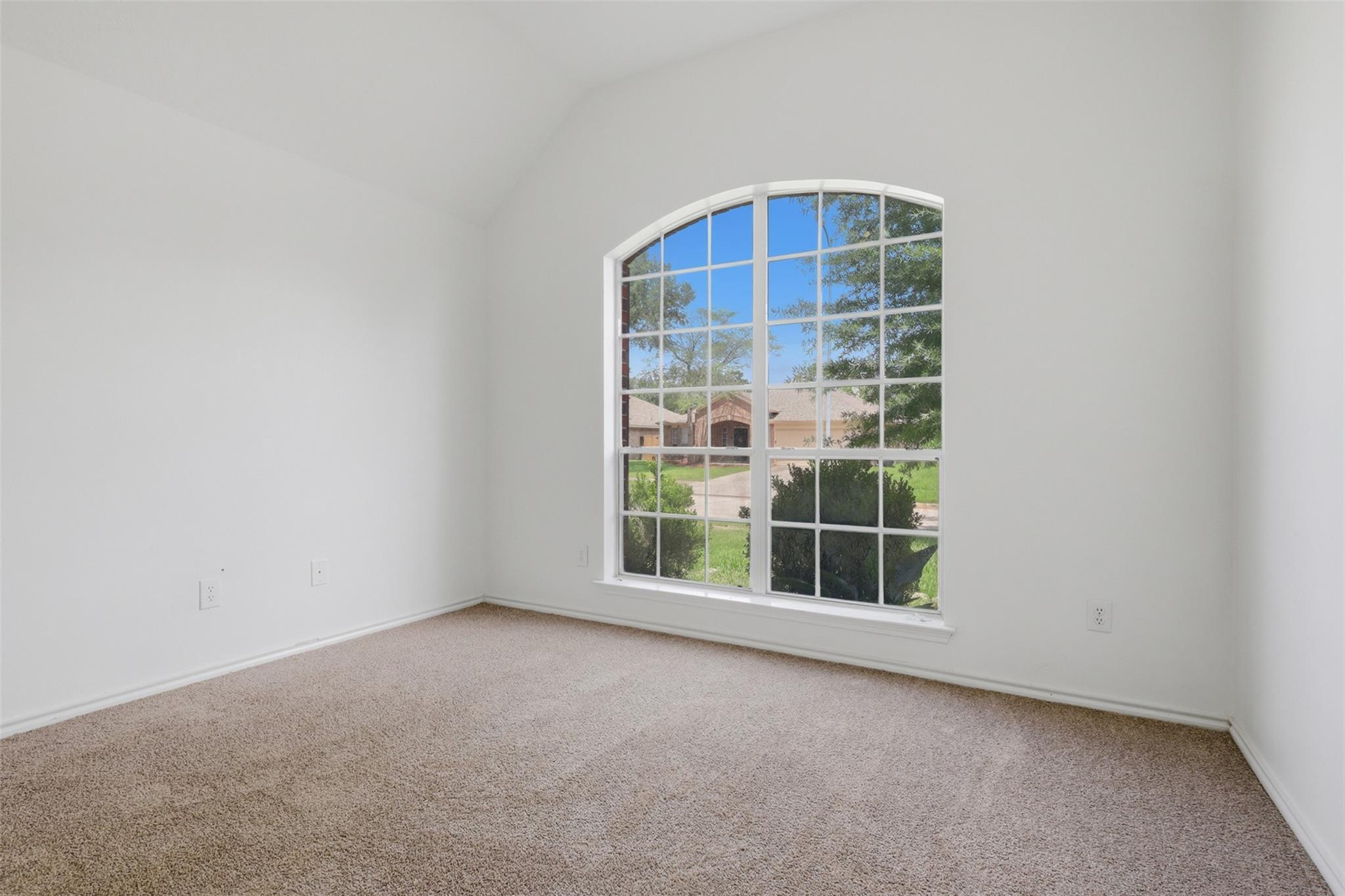 19319 Arbor Pines
