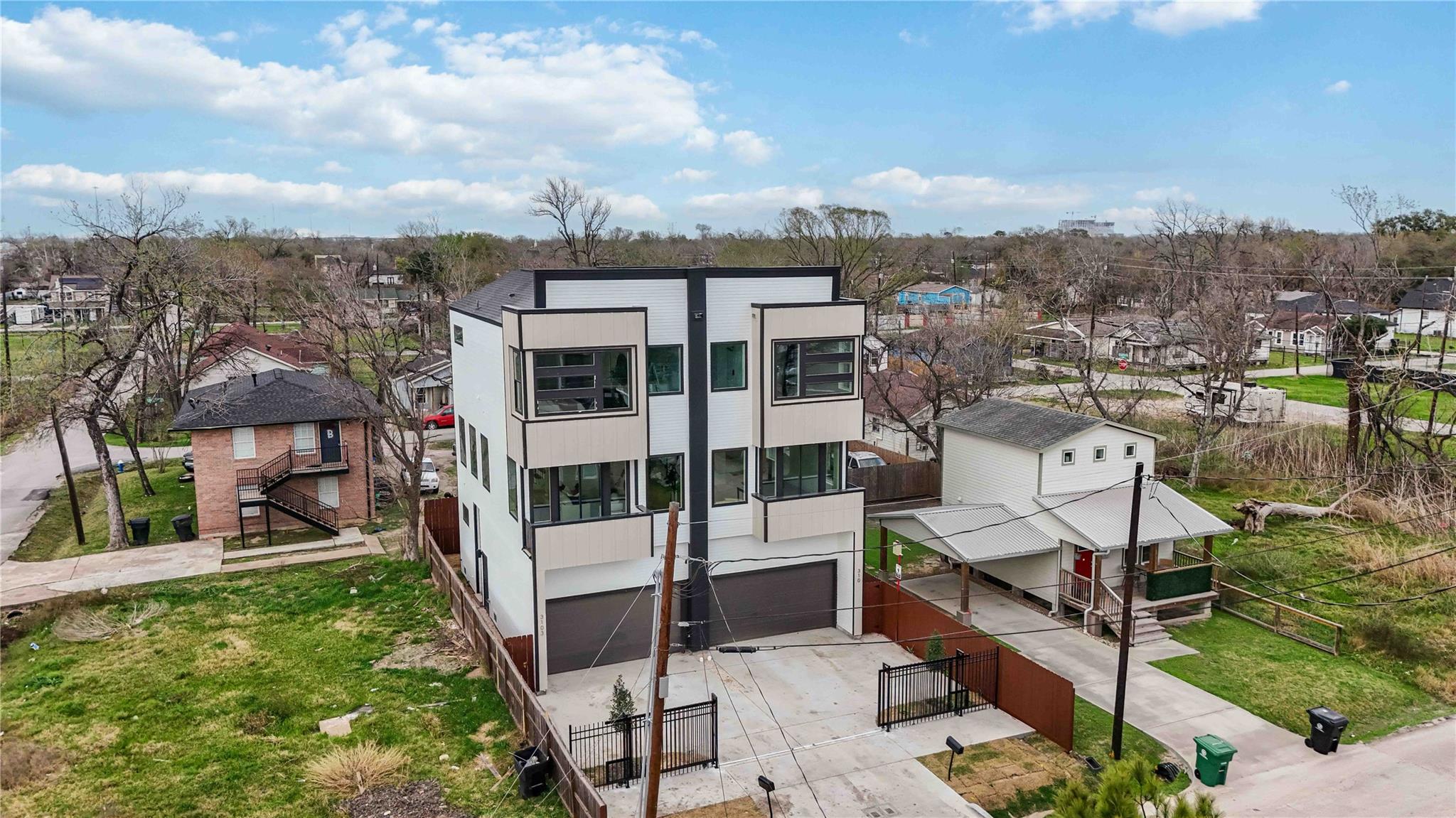 3103 Lelia Street Unit: A and B