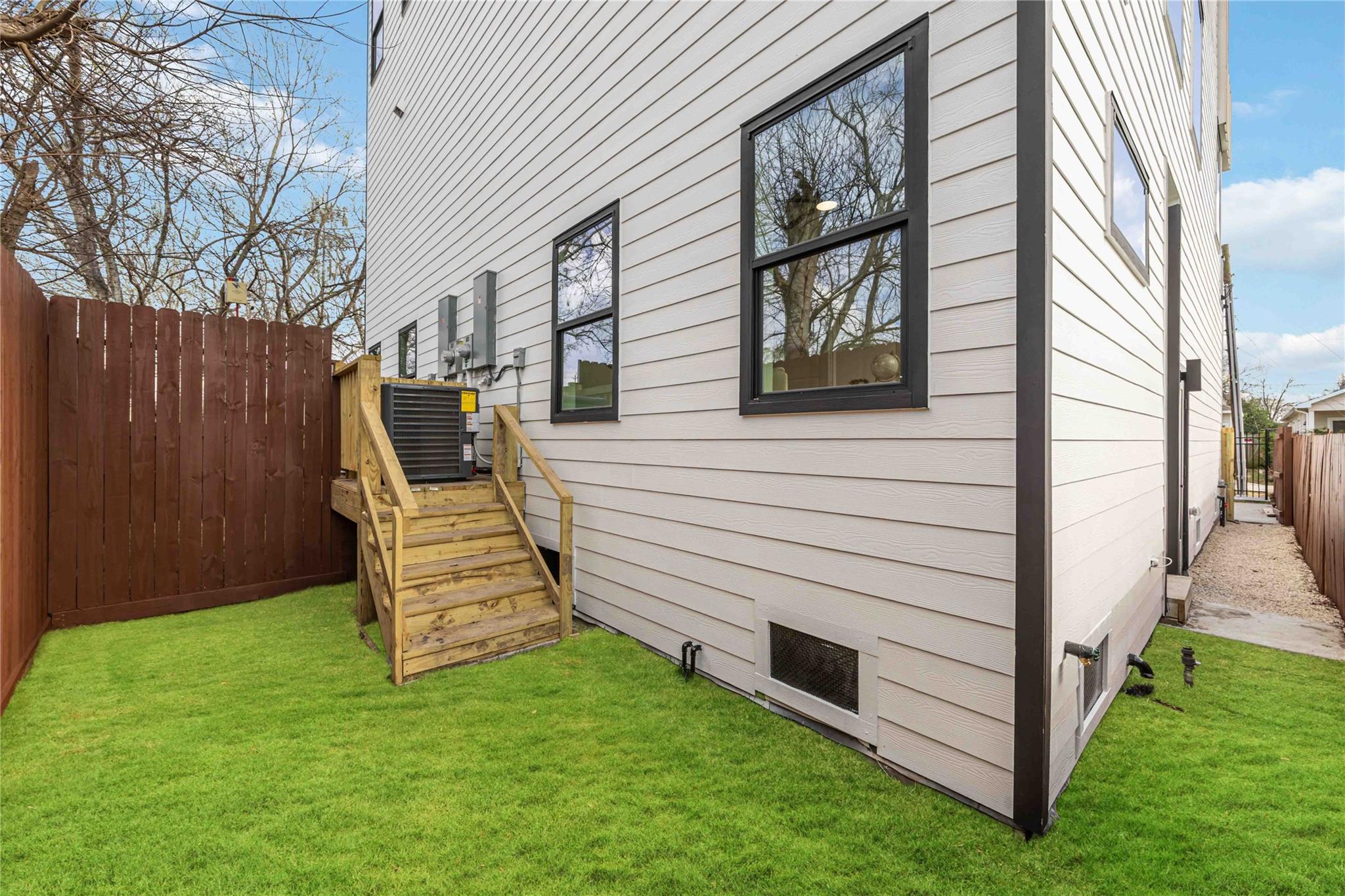 3103 Lelia Street Unit: A and B