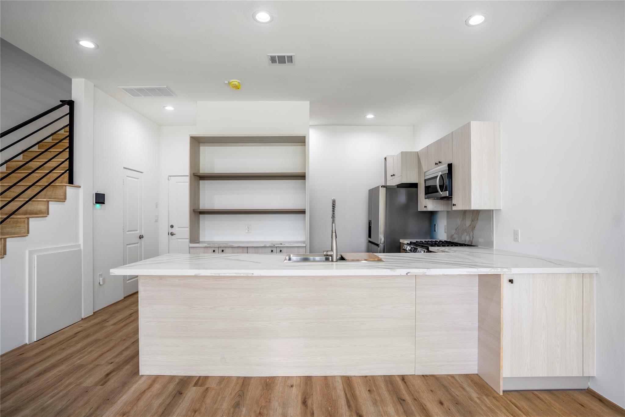 15000 S Richmond Street # 3