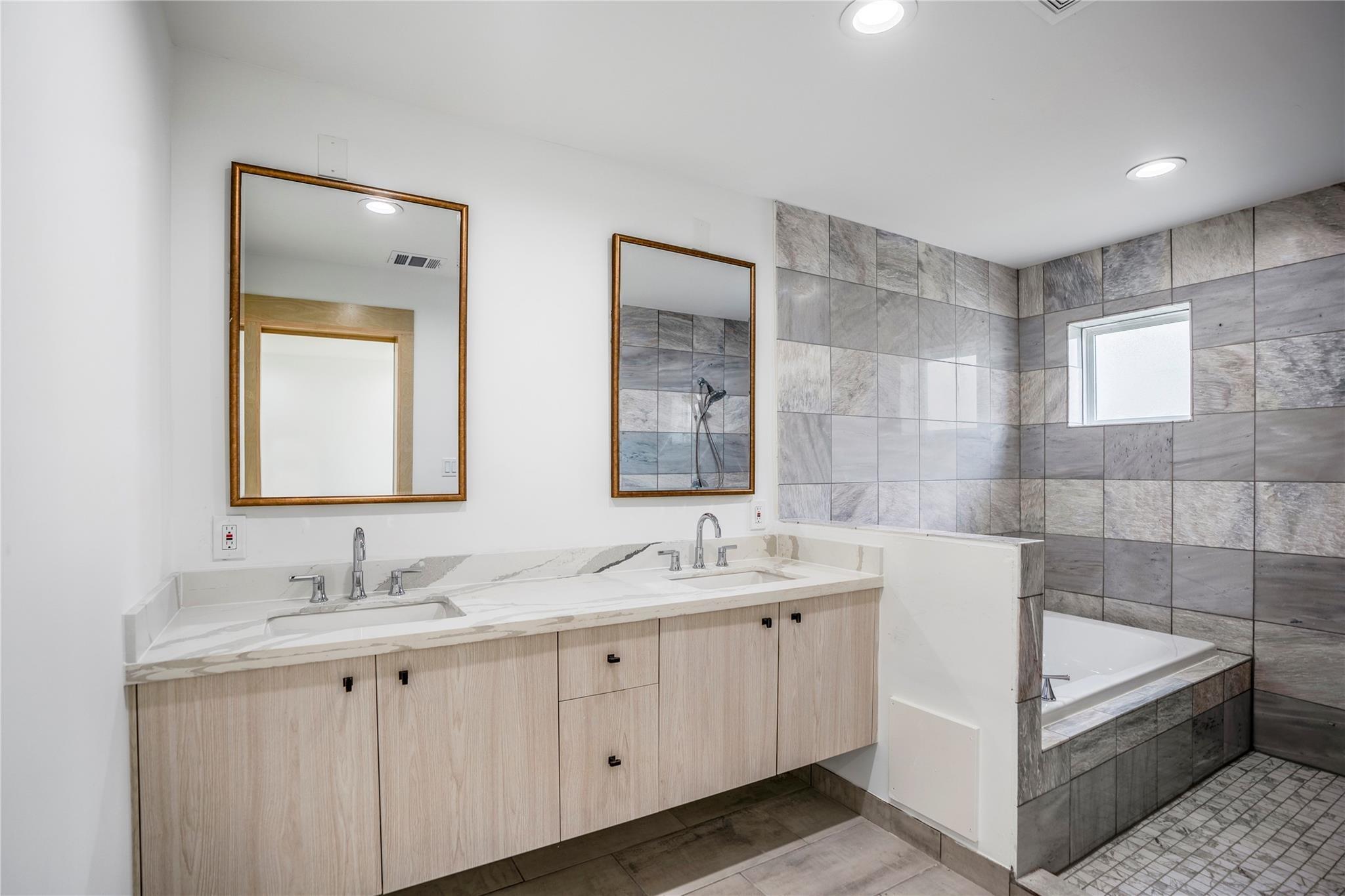 15000 S Richmond Street # 3