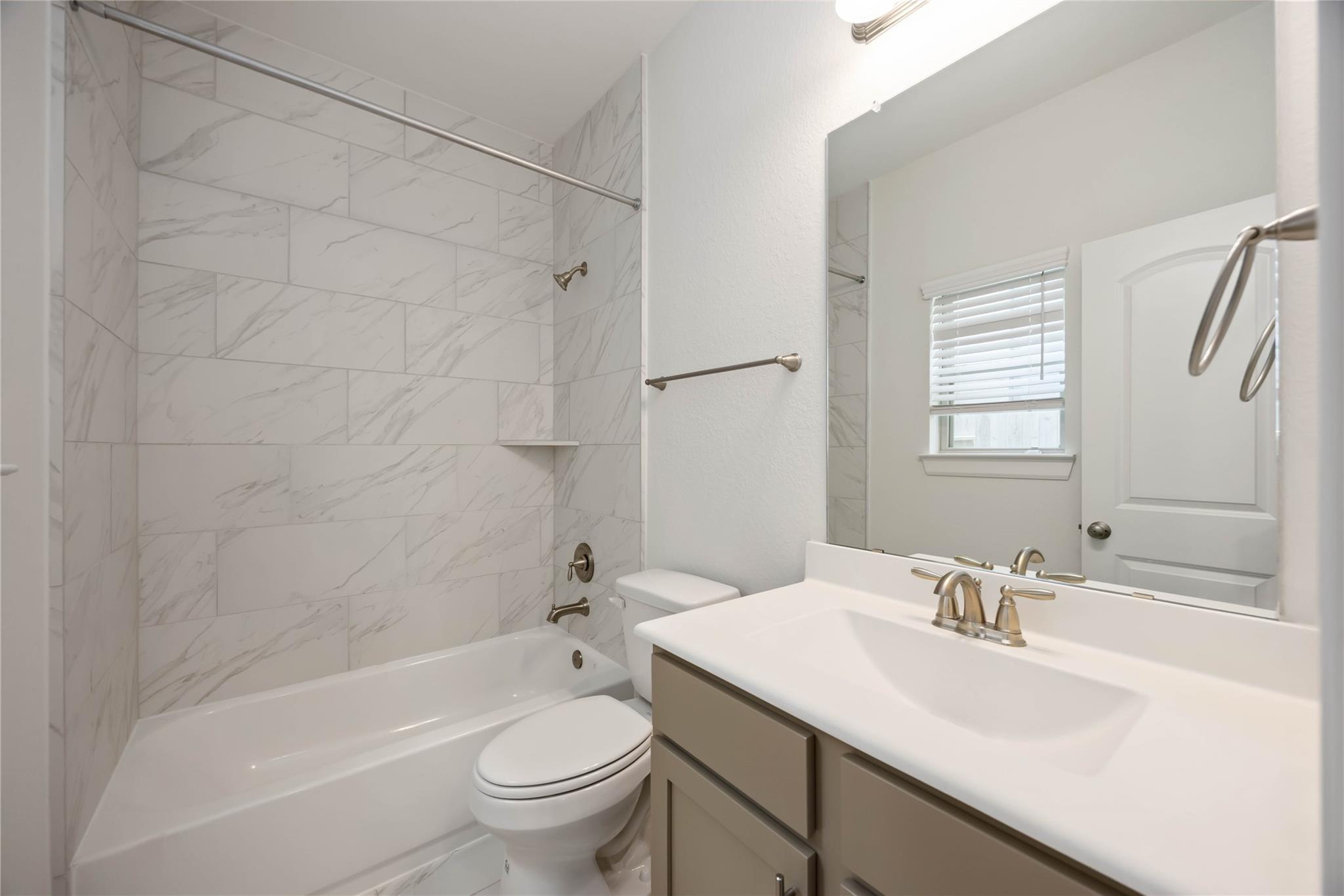4012 Centre Valley Lane