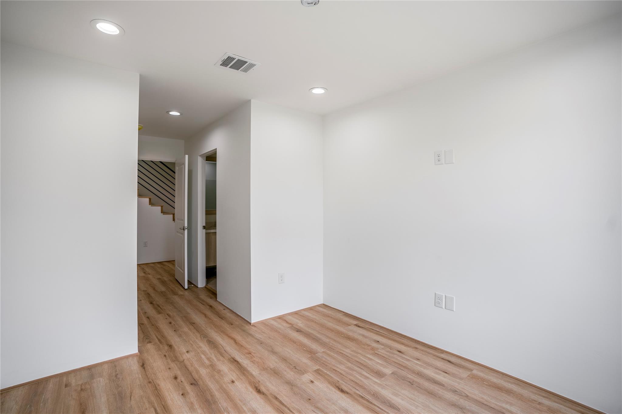 15000 S Richmond Street # 3