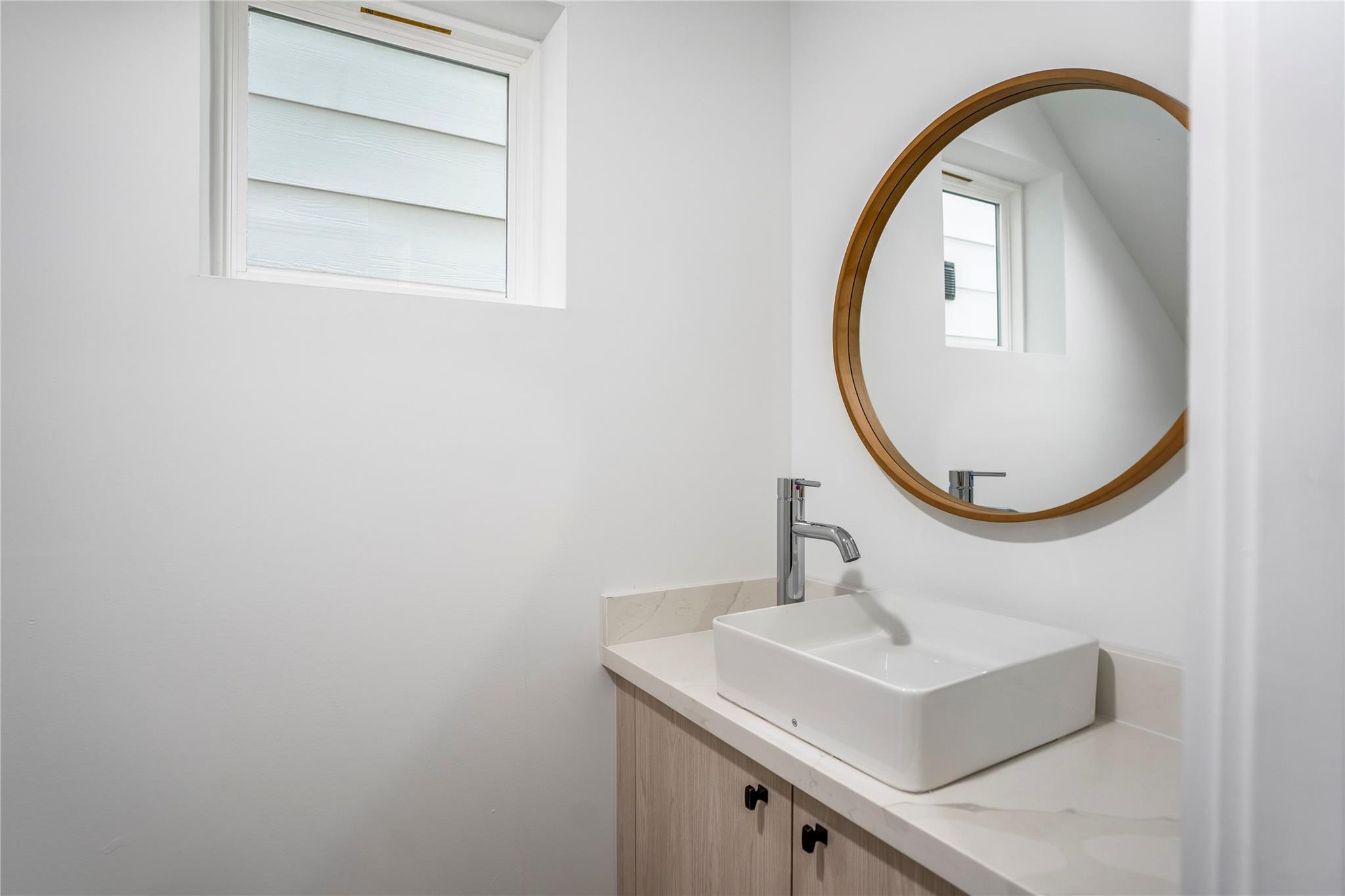 15000 S Richmond Street # 3