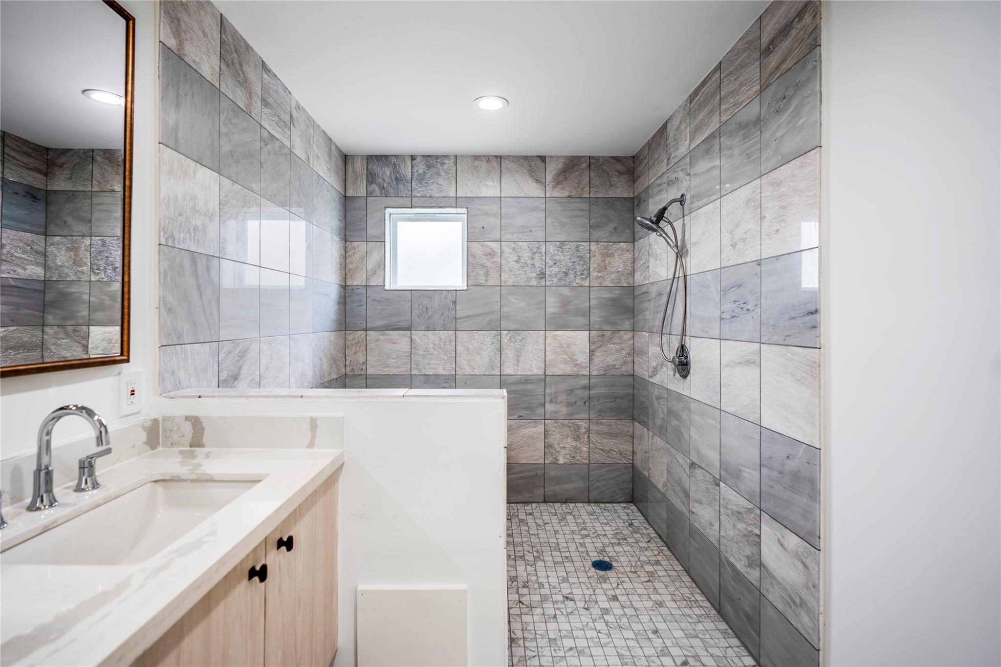 15000 S Richmond Street # 3