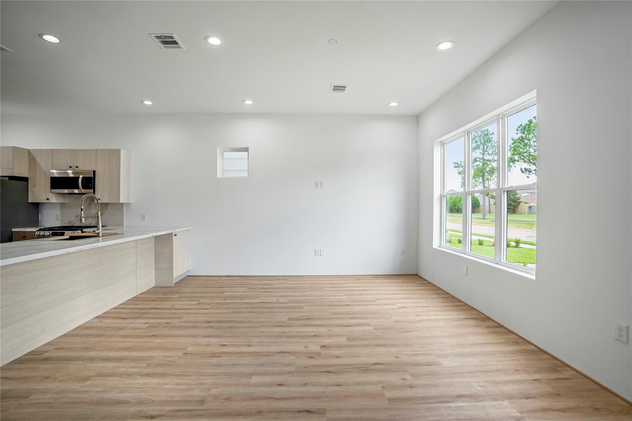 15000 S Richmond Street # 3