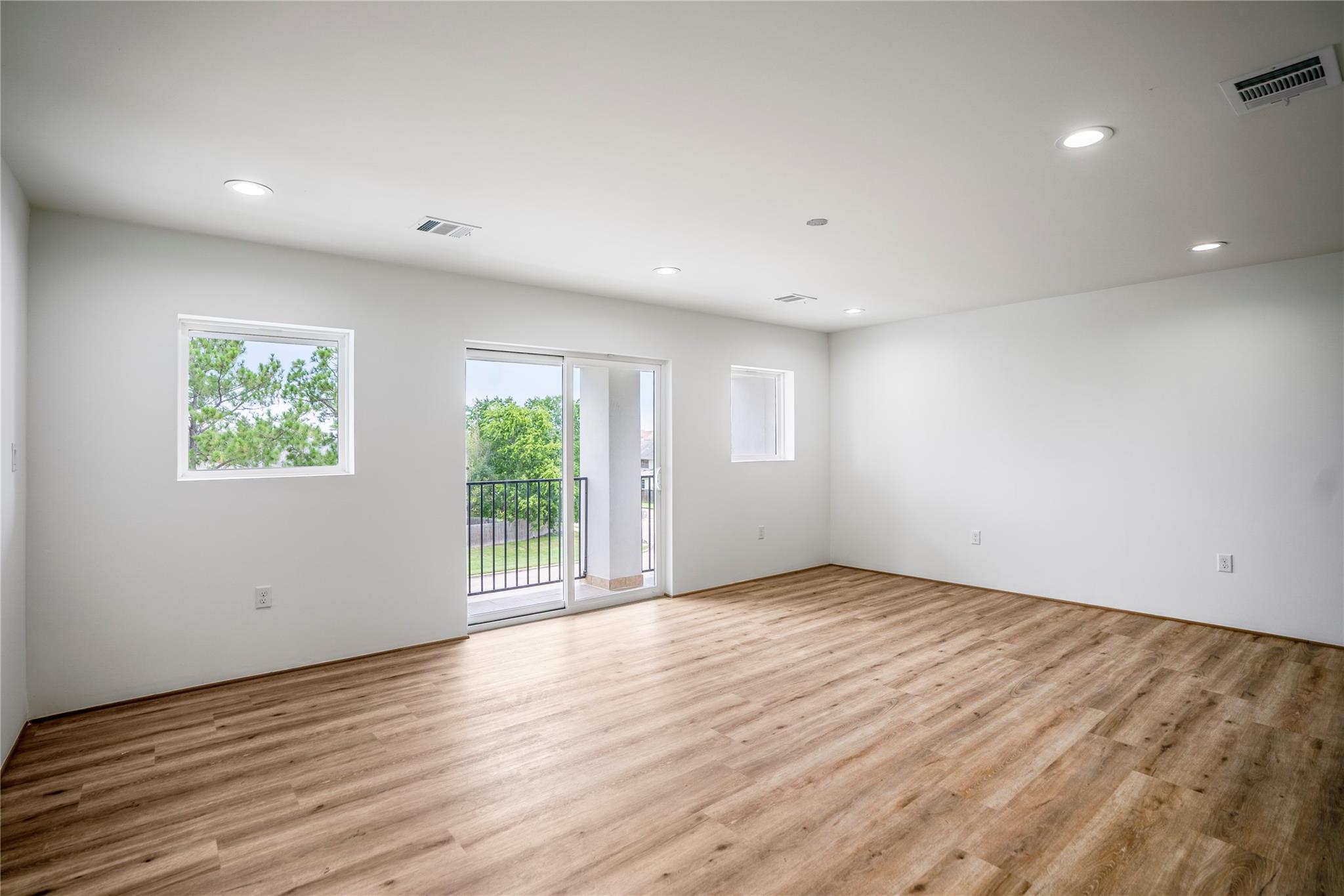 15000 S Richmond Street # 3