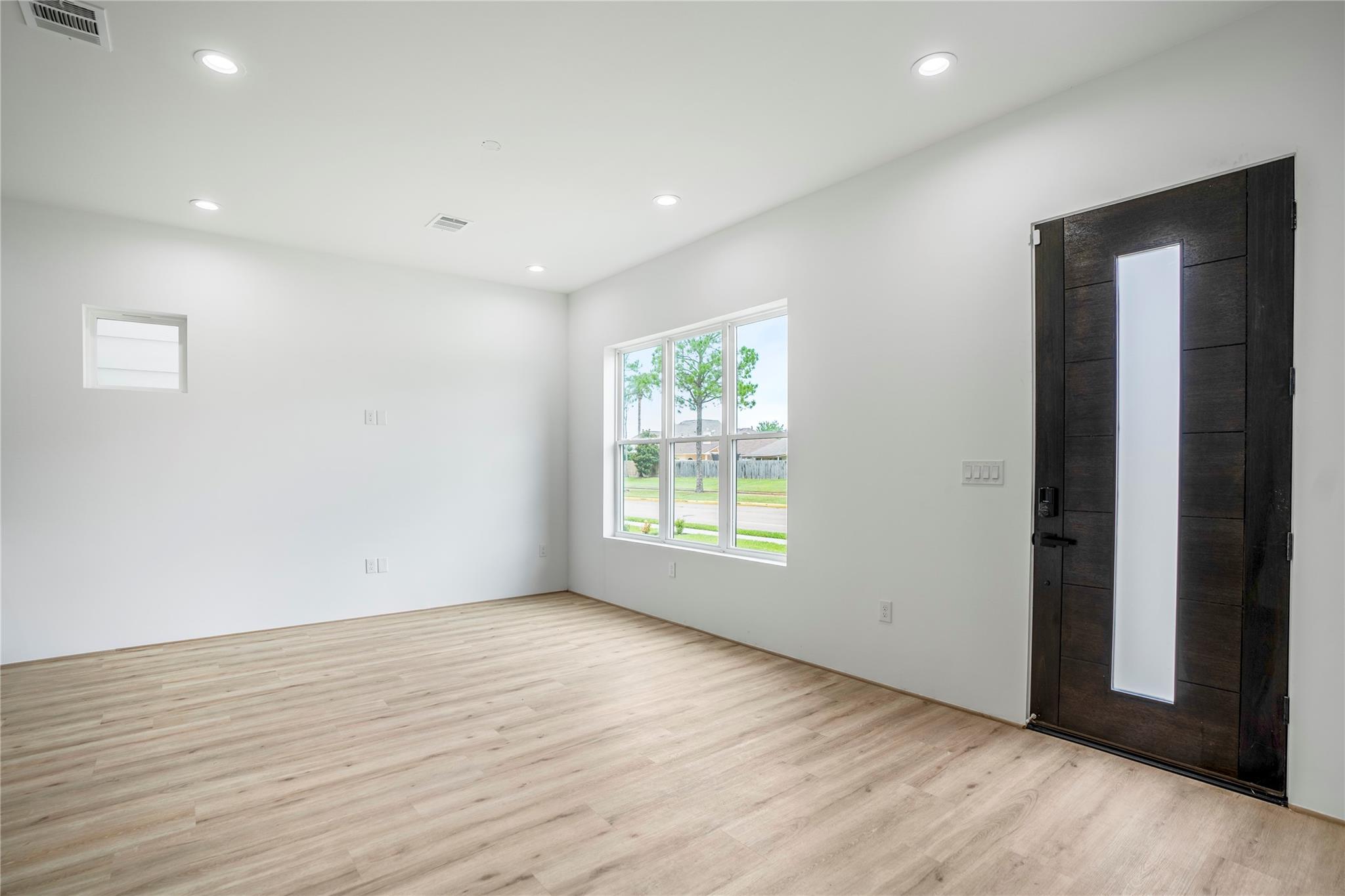 15000 S Richmond Street # 3