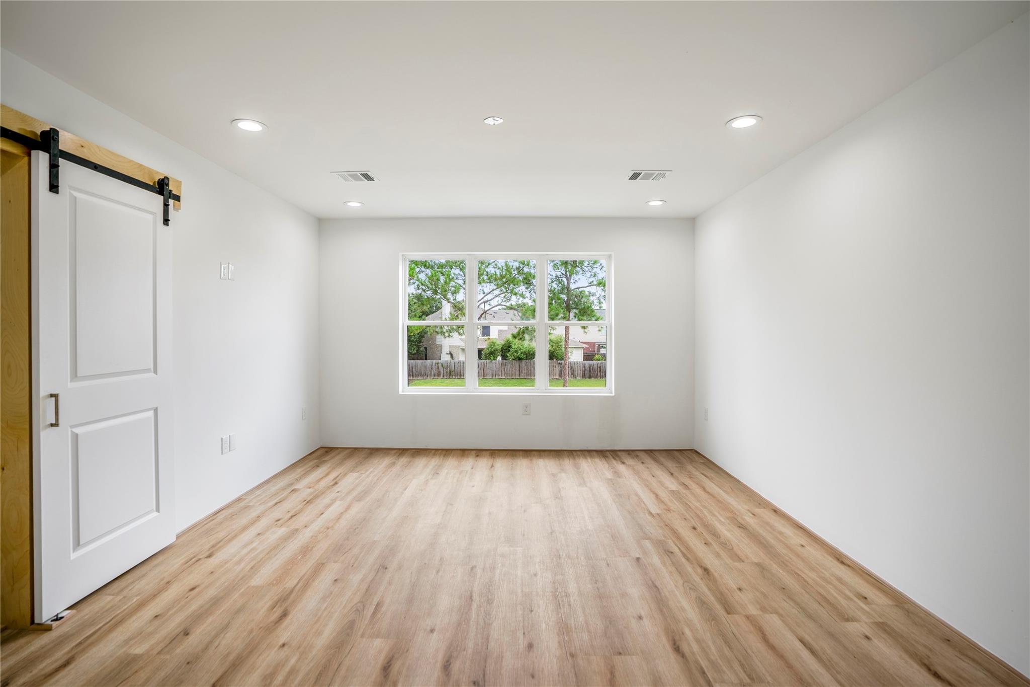 15000 S Richmond Street # 3