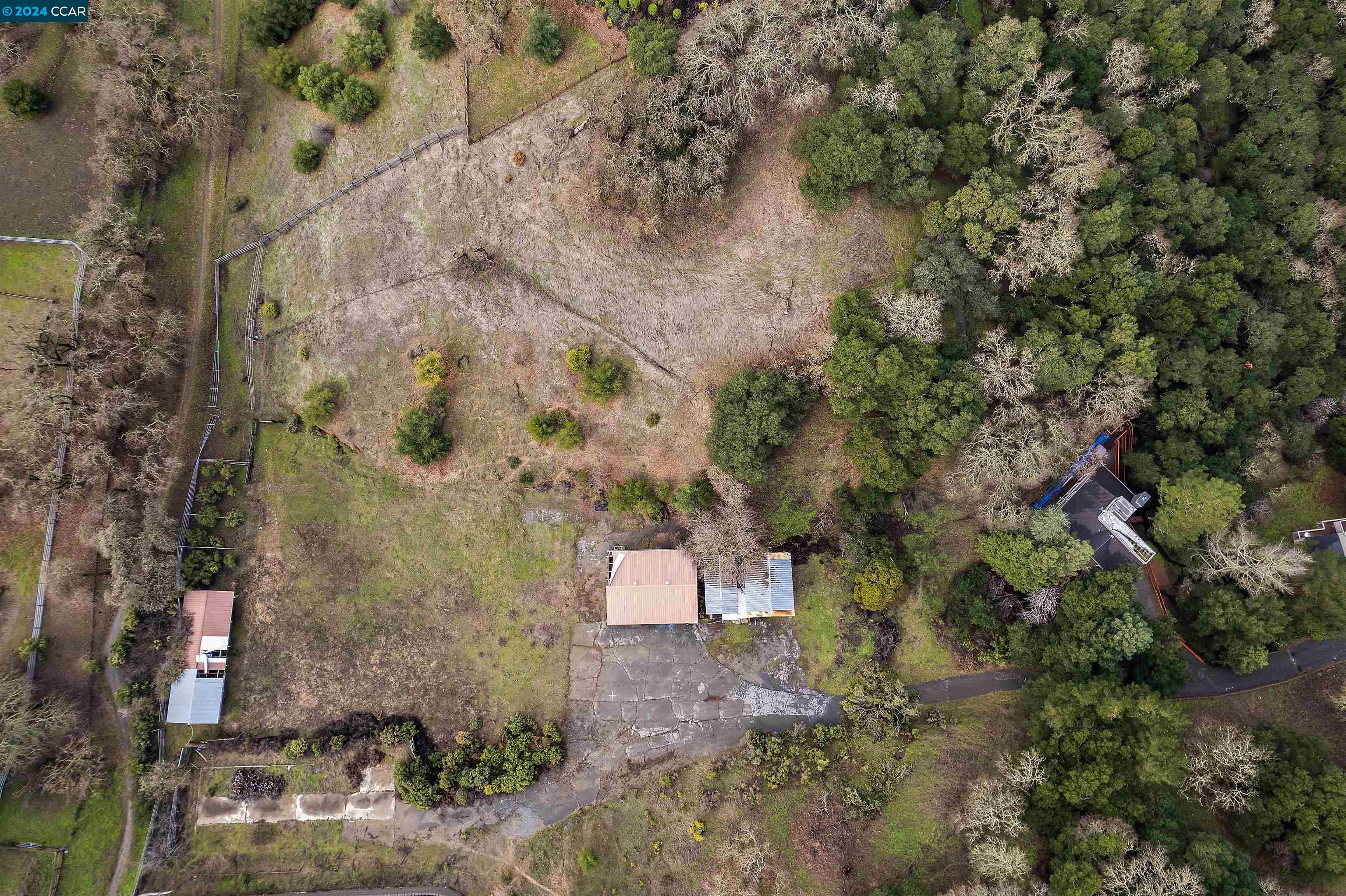70 Hagen Oaks Ct