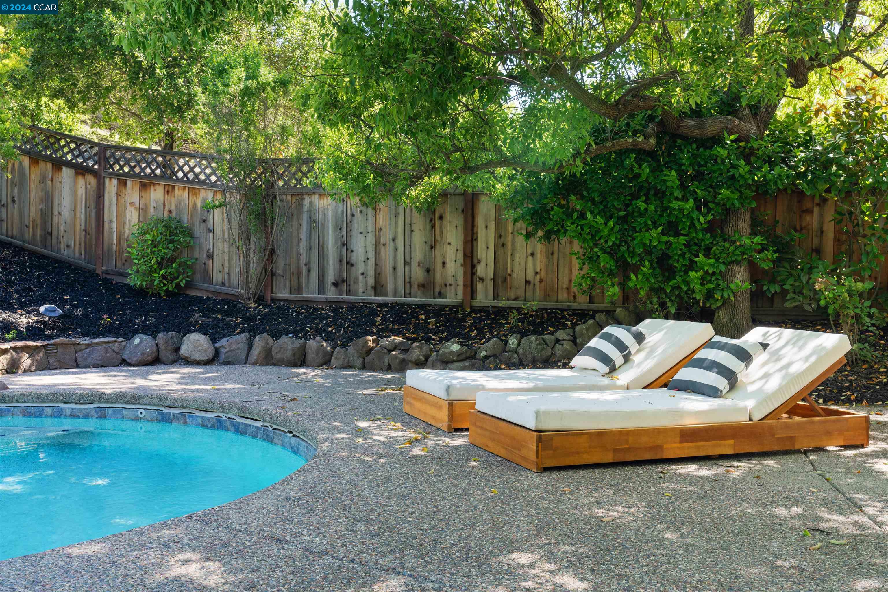 102 Tuscany Way