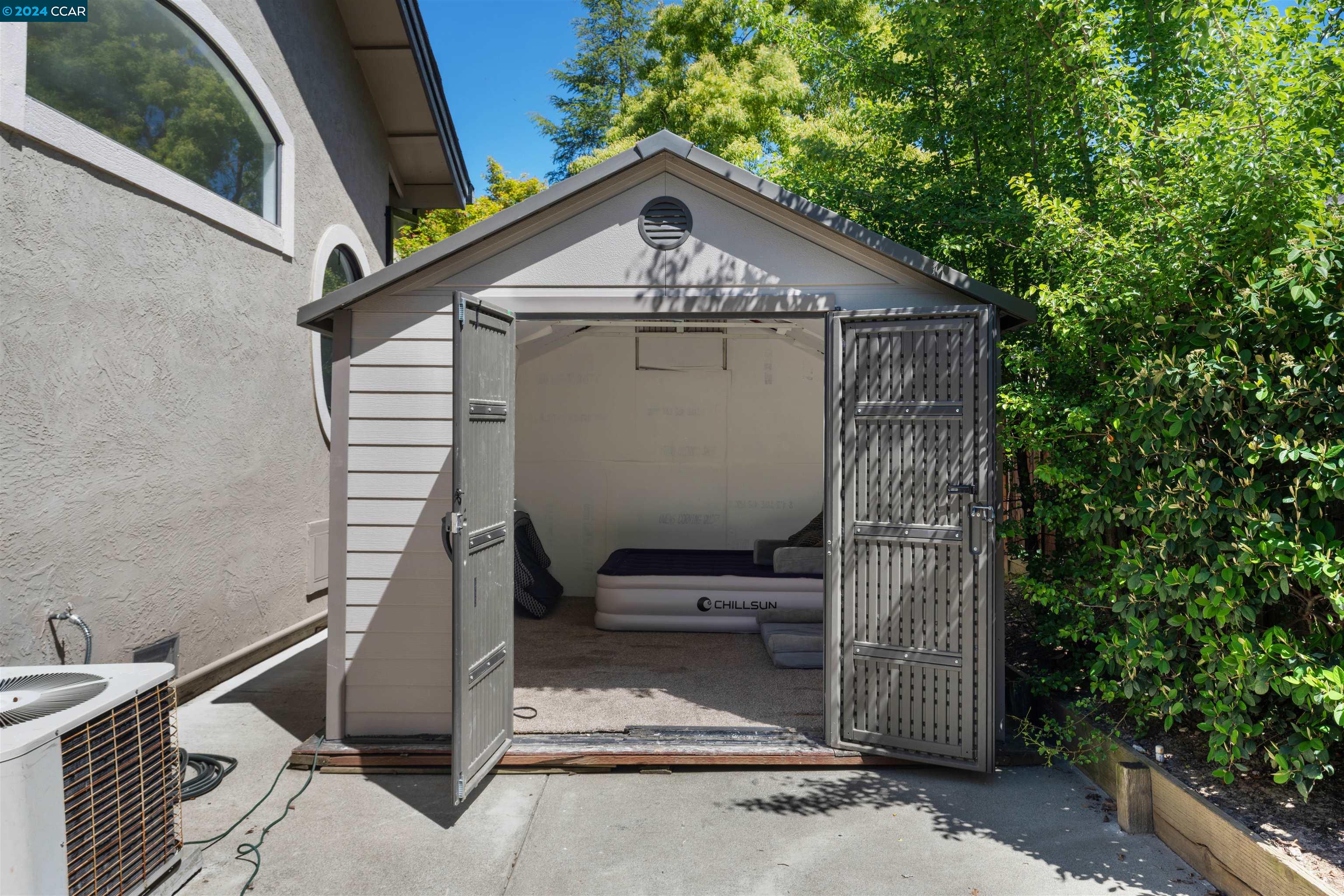 102 Tuscany Way