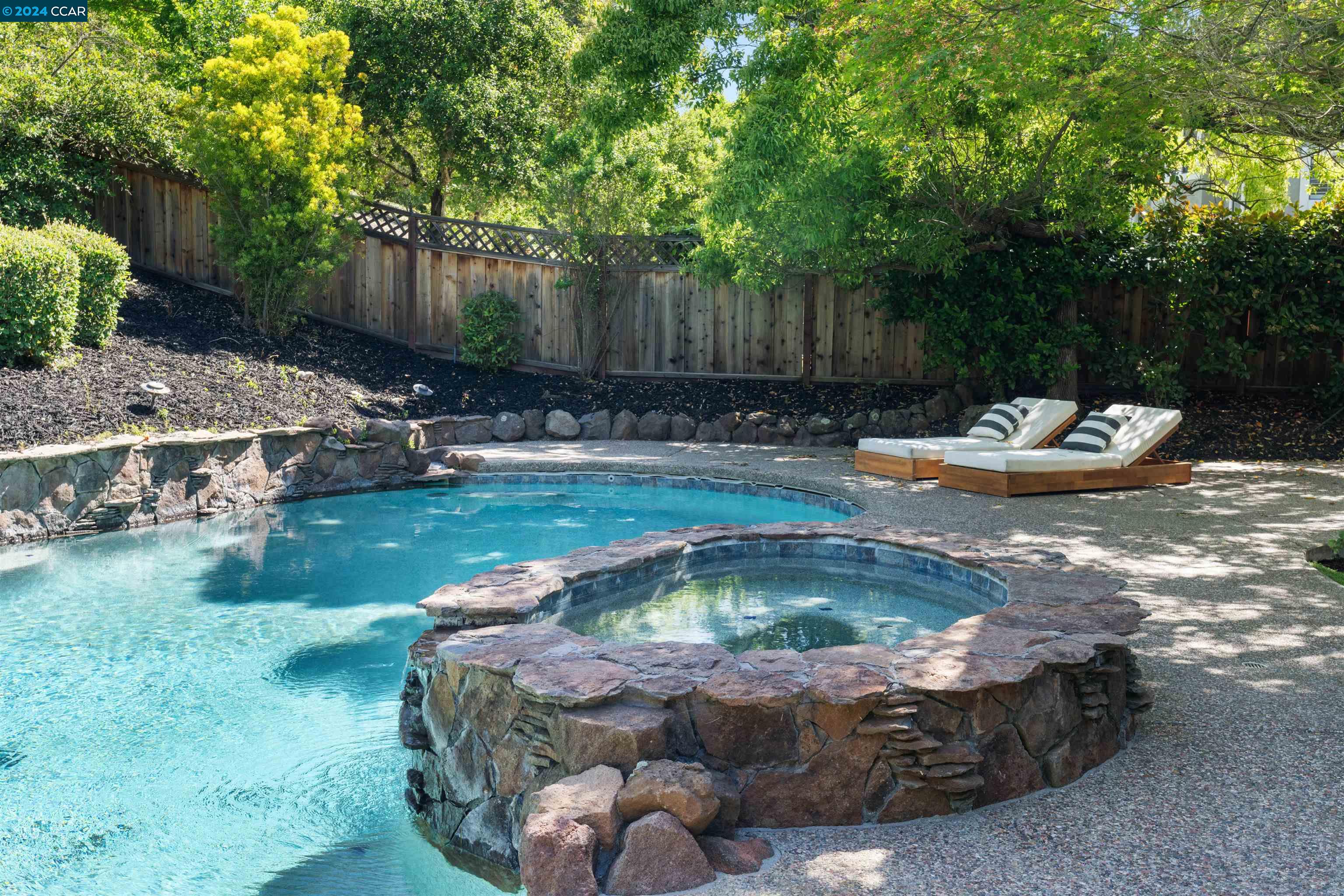 102 Tuscany Way