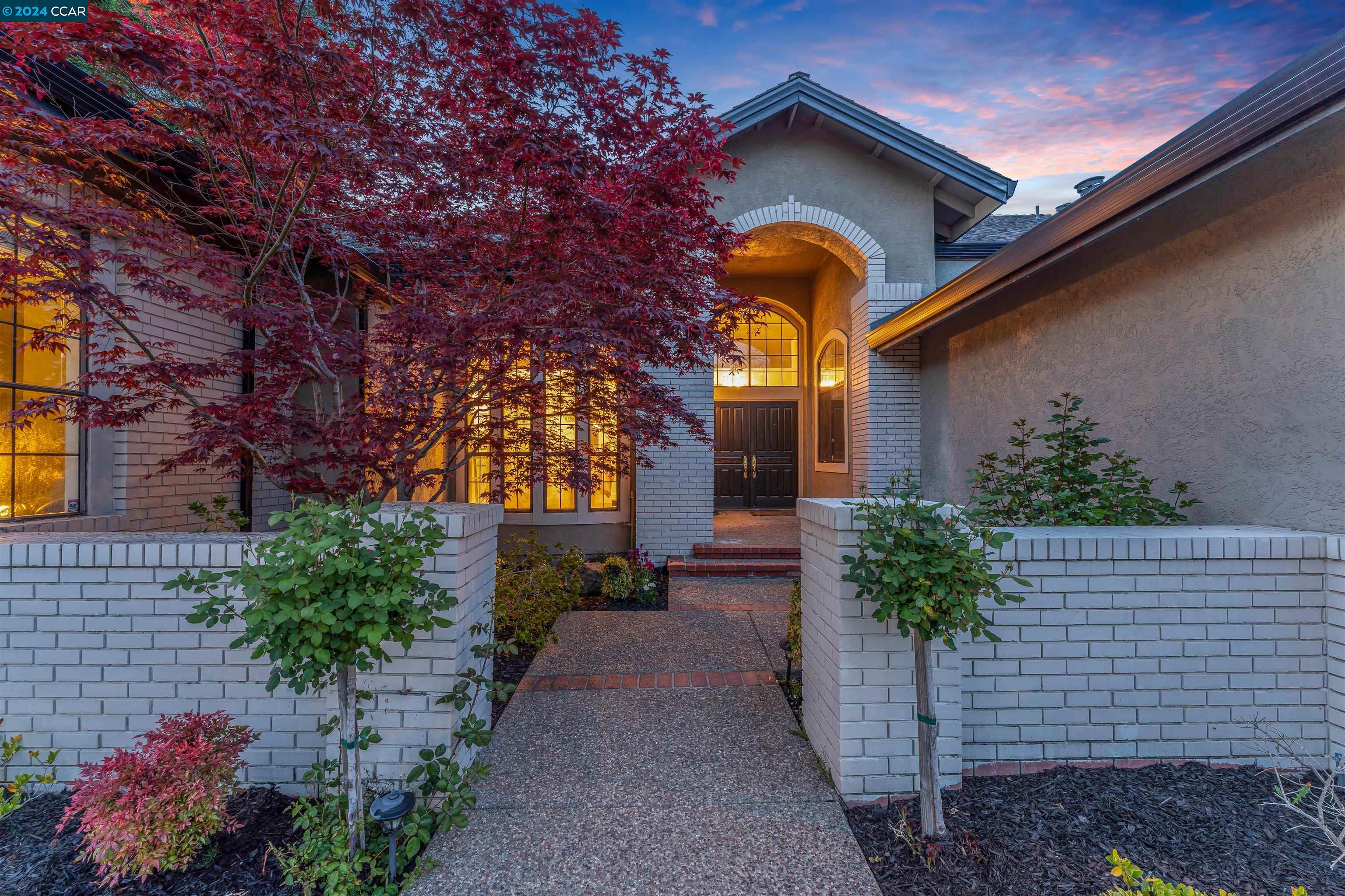 102 Tuscany Way