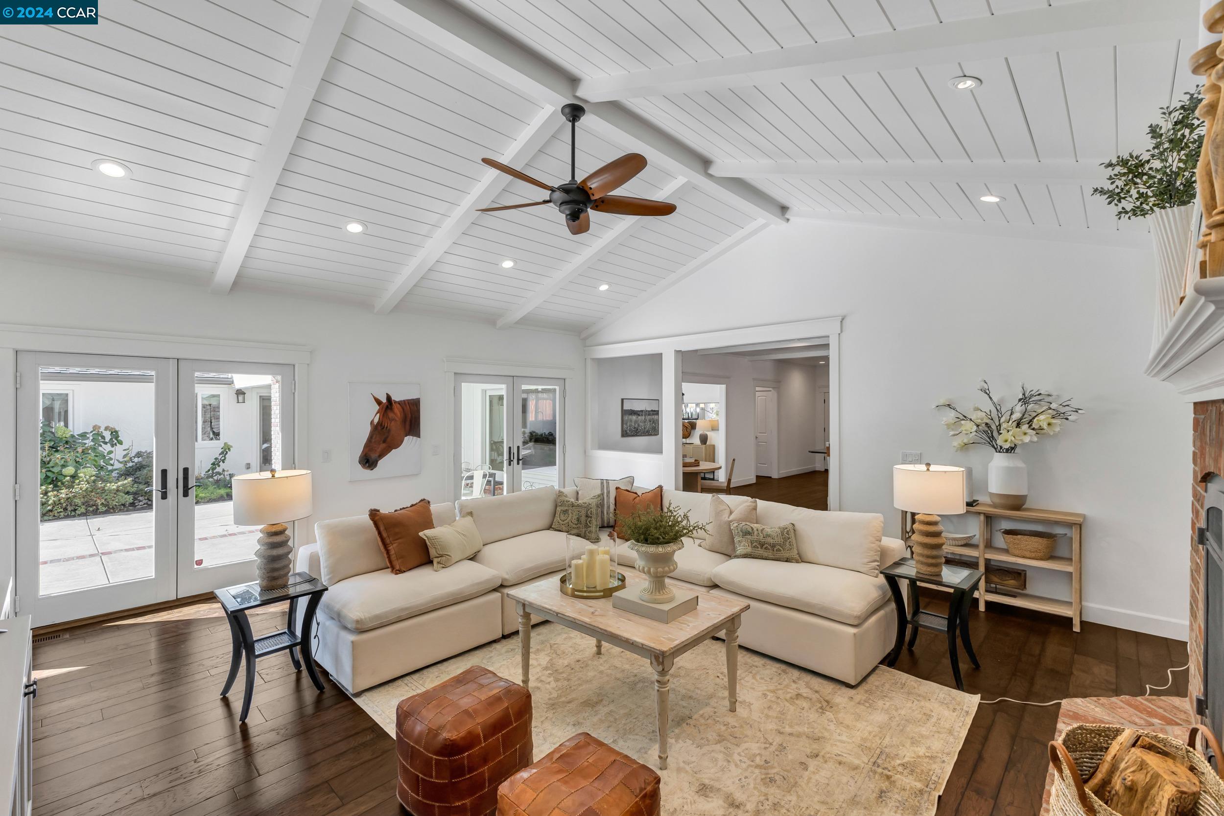 216 Fairway Dr