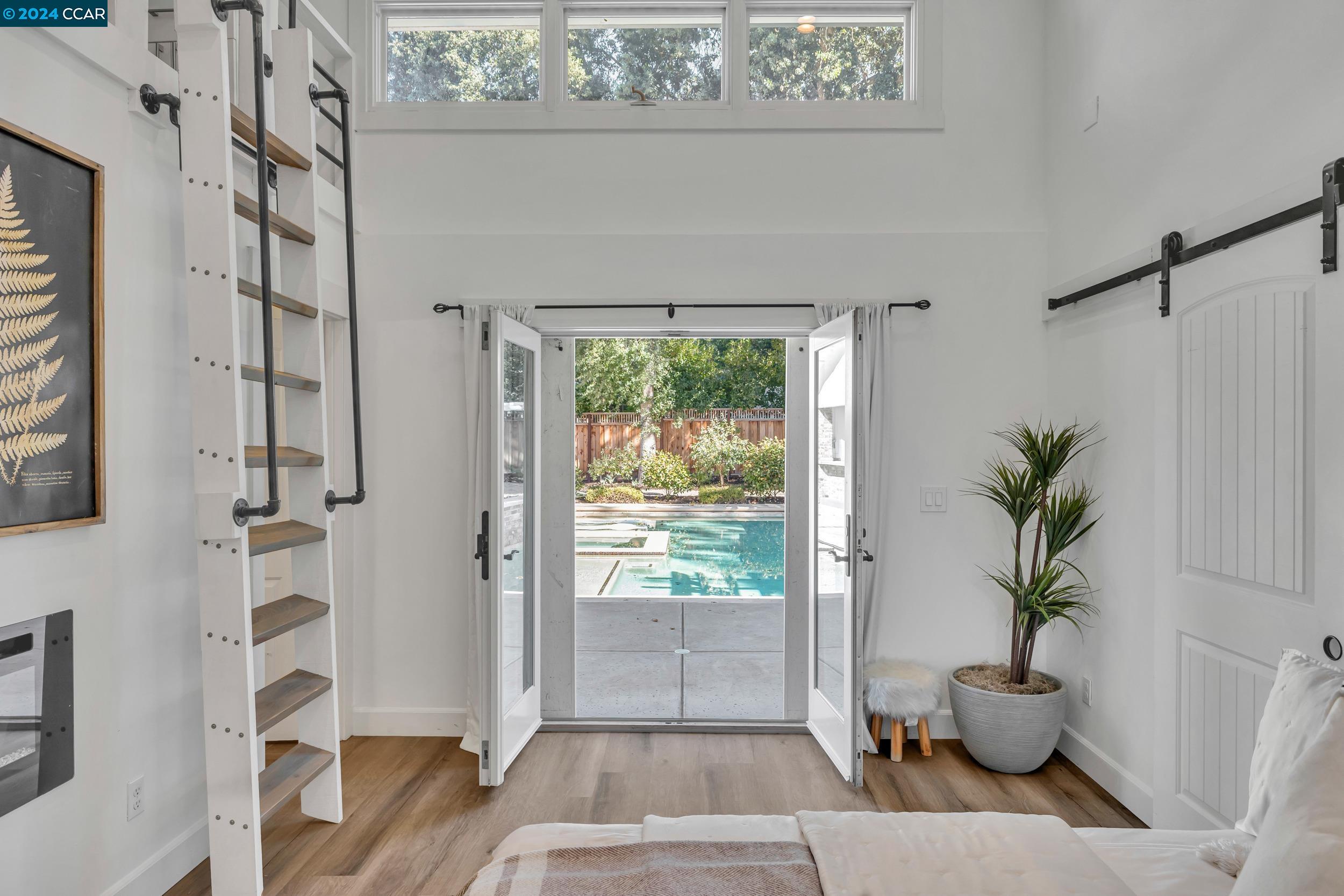 216 Fairway Dr