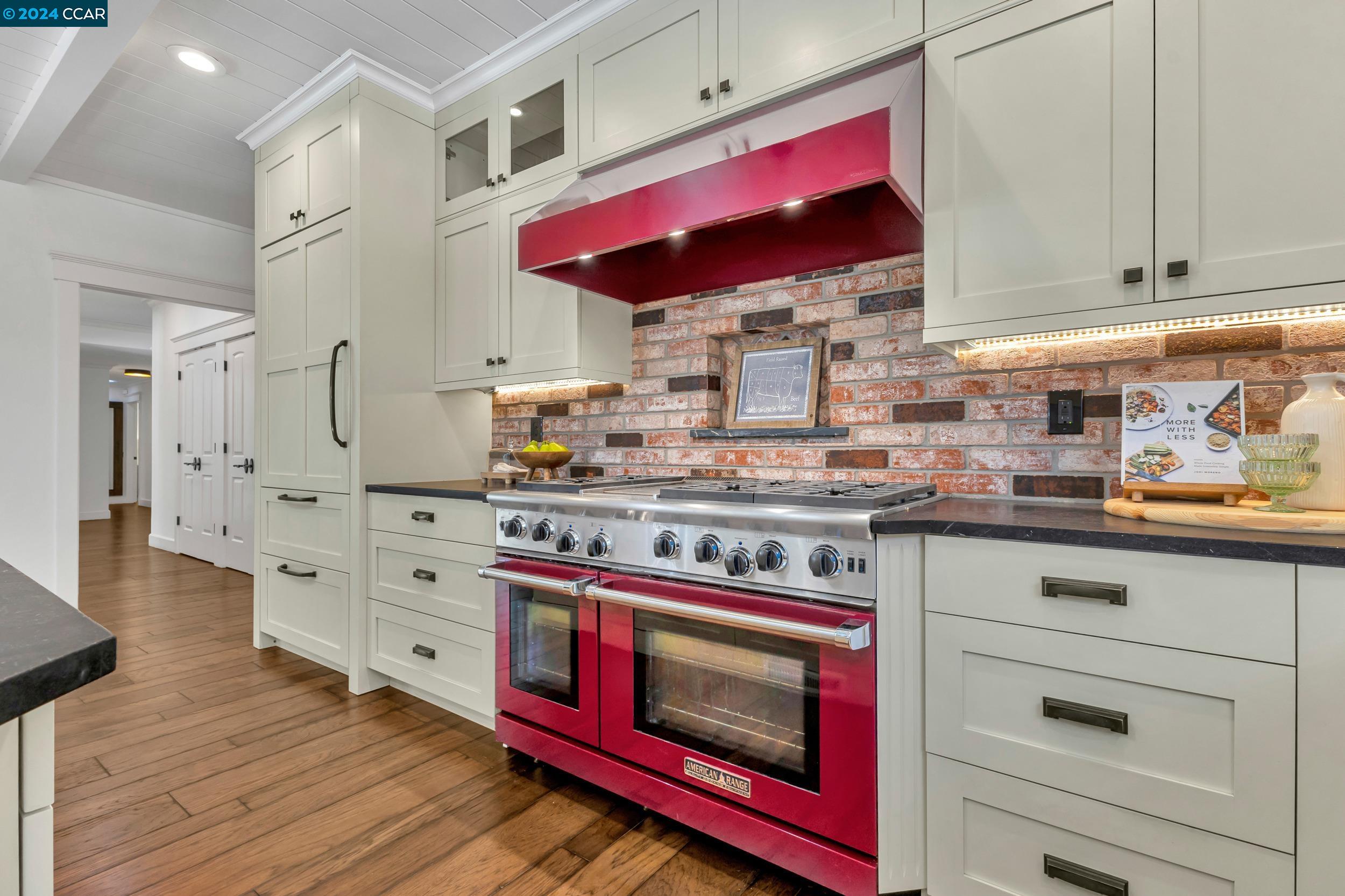 216 Fairway Dr