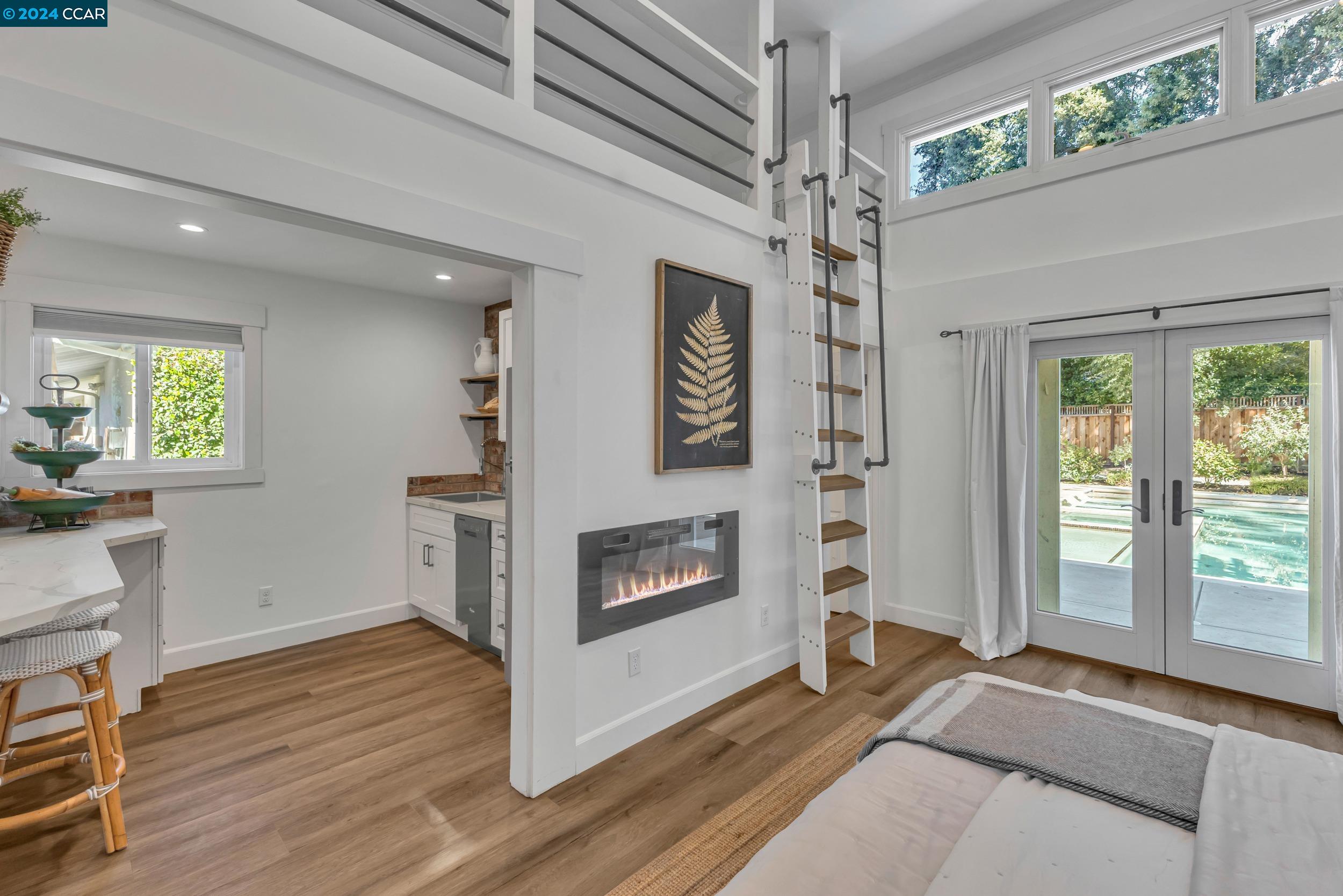 216 Fairway Dr