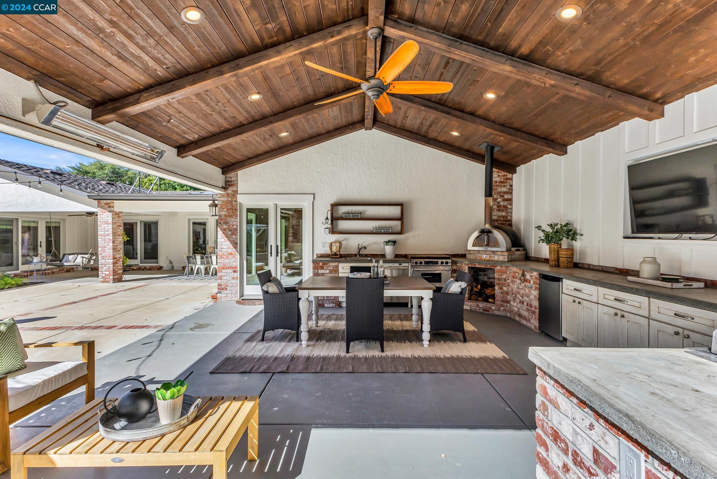216 Fairway Dr