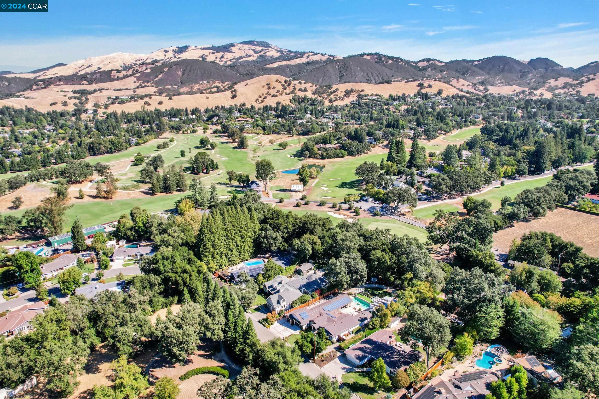 216 Fairway Dr