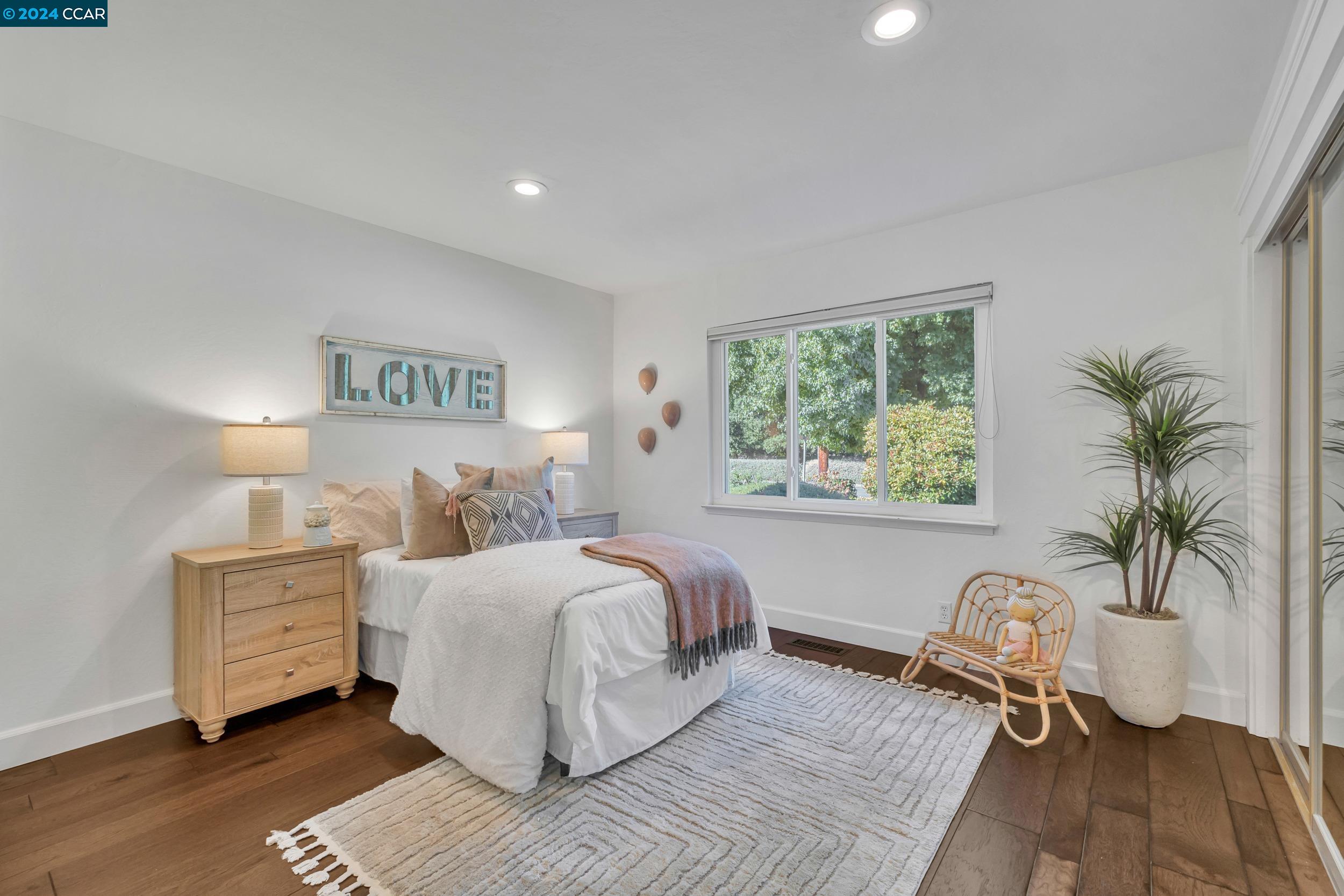 216 Fairway Dr